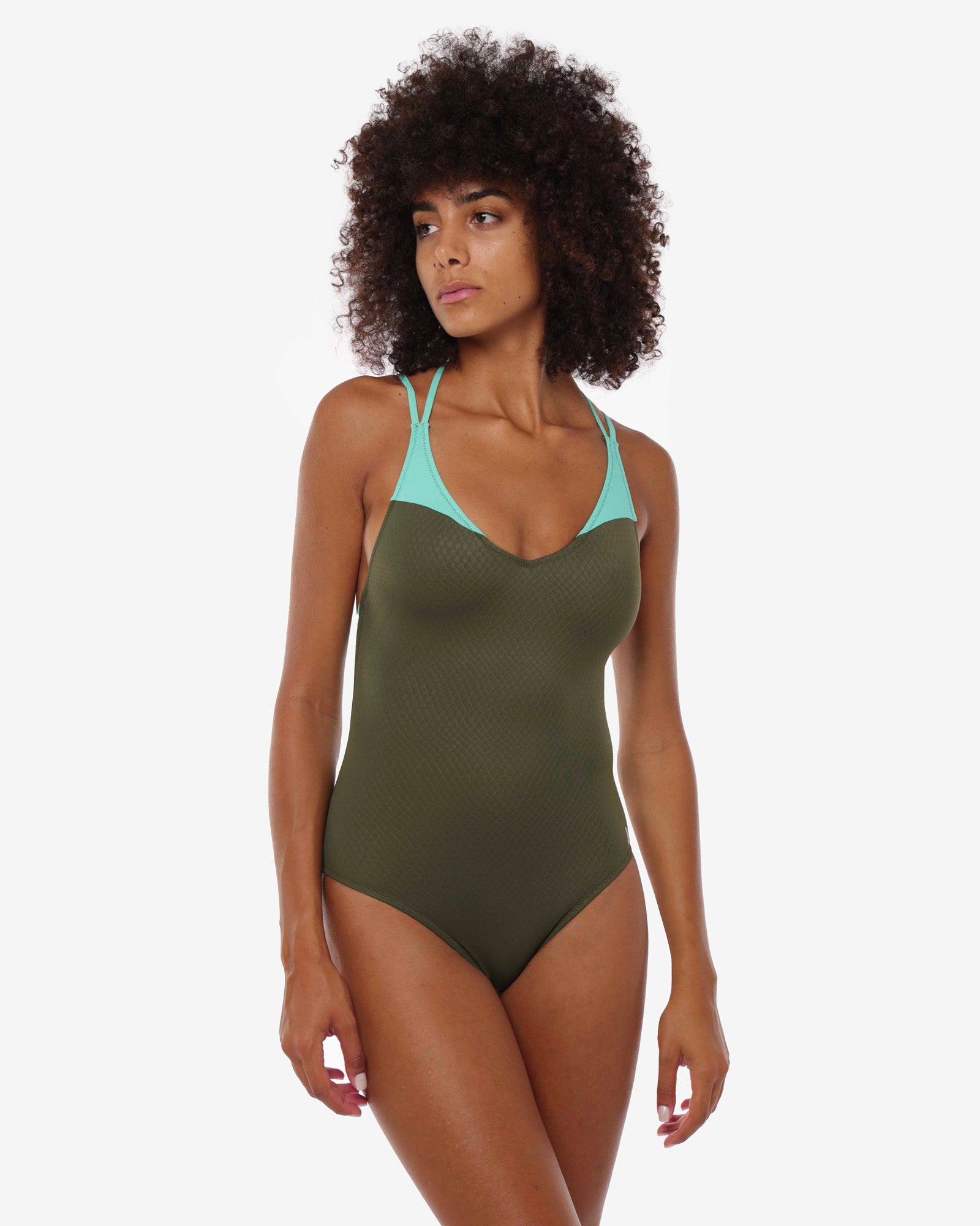 c57b8e9ffb37b1384e9299cd12886fdb_VERDE_JCOOD13002_6_663