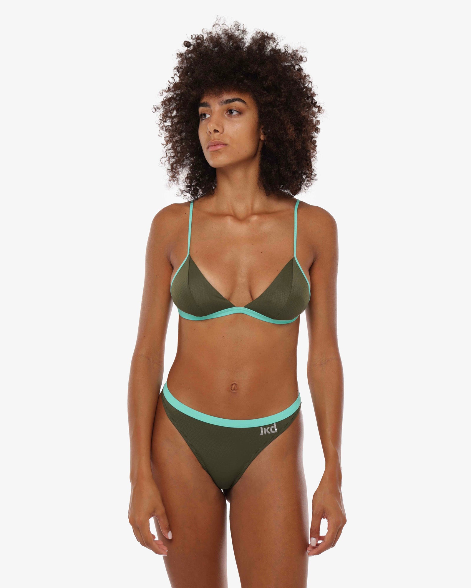 c57b8e9ffb37b1384e9299cd12886fdb_VERDE_JCTRD13001_6_663