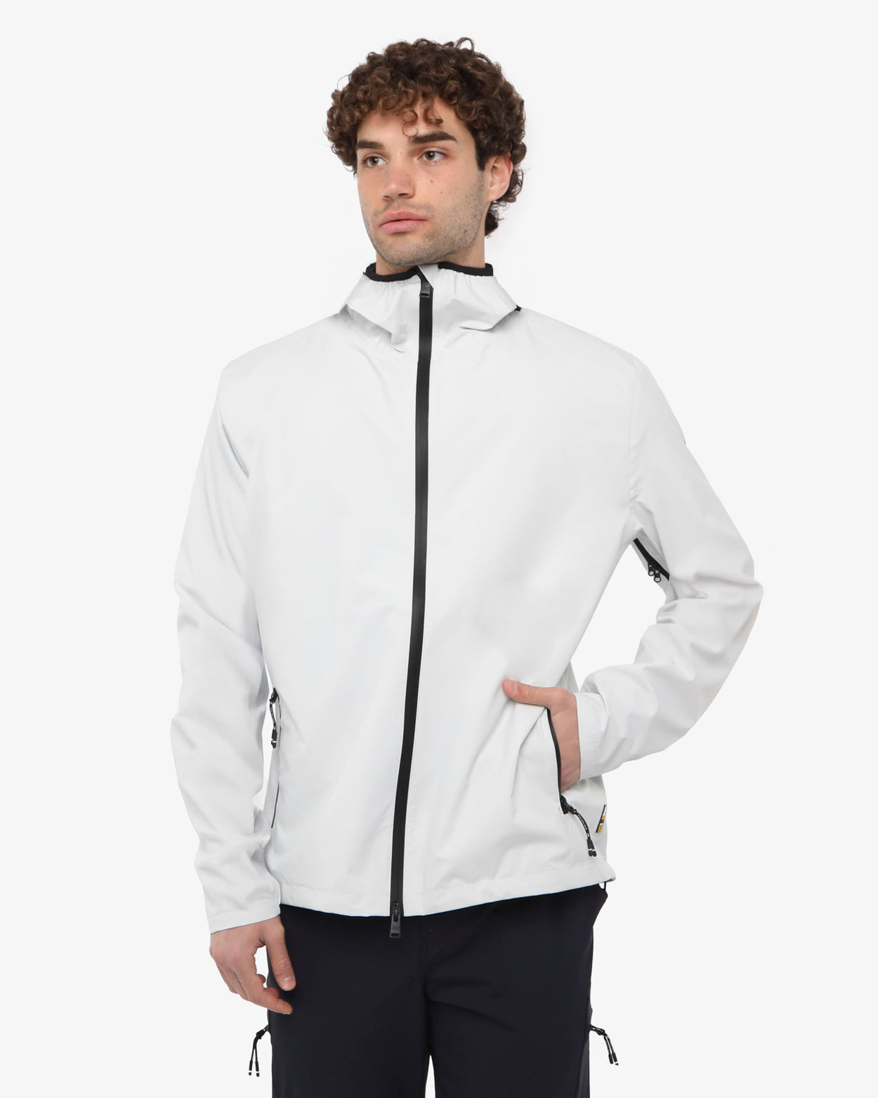 a2dc80bbfa384a1b0e747acaf8ccb97e_GHIACCIO_JKC18MV01U_7_185