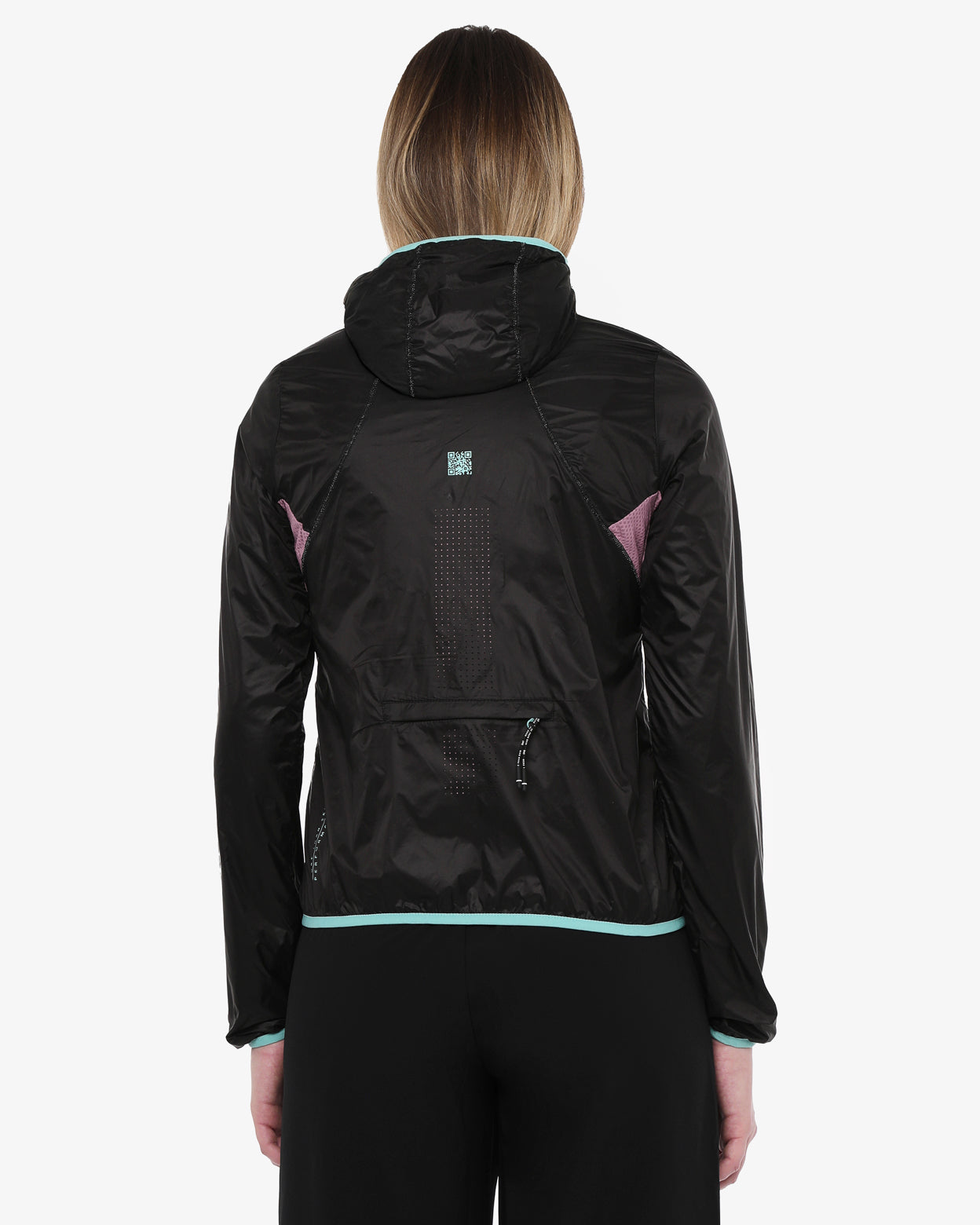 e5867292fabb83b3973ab32317b847b7_NER/ROSA_ANTICO_JKC18NU01D_14_163