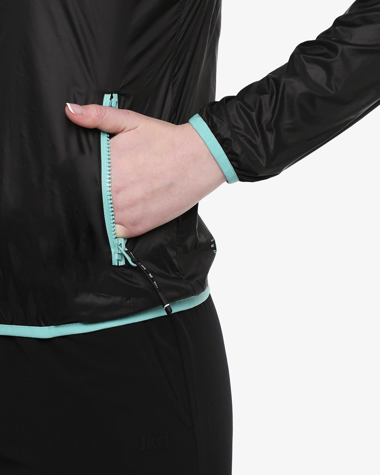 e5867292fabb83b3973ab32317b847b7_NER/ROSA_ANTICO_JKC18NU01D_17_163