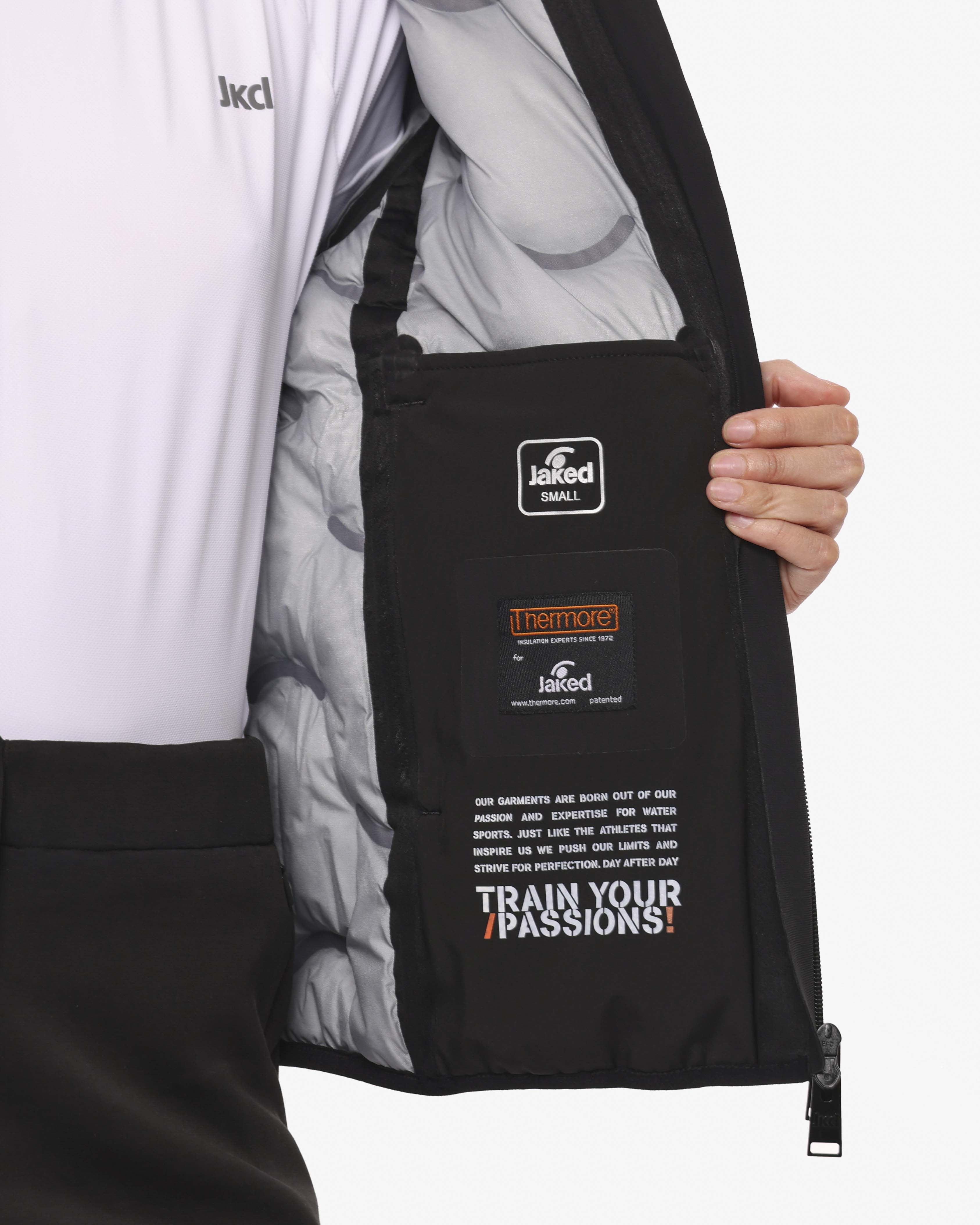 f64995525916e1291ea37f9b68a60166_NERO_JKC19D707D_15_001