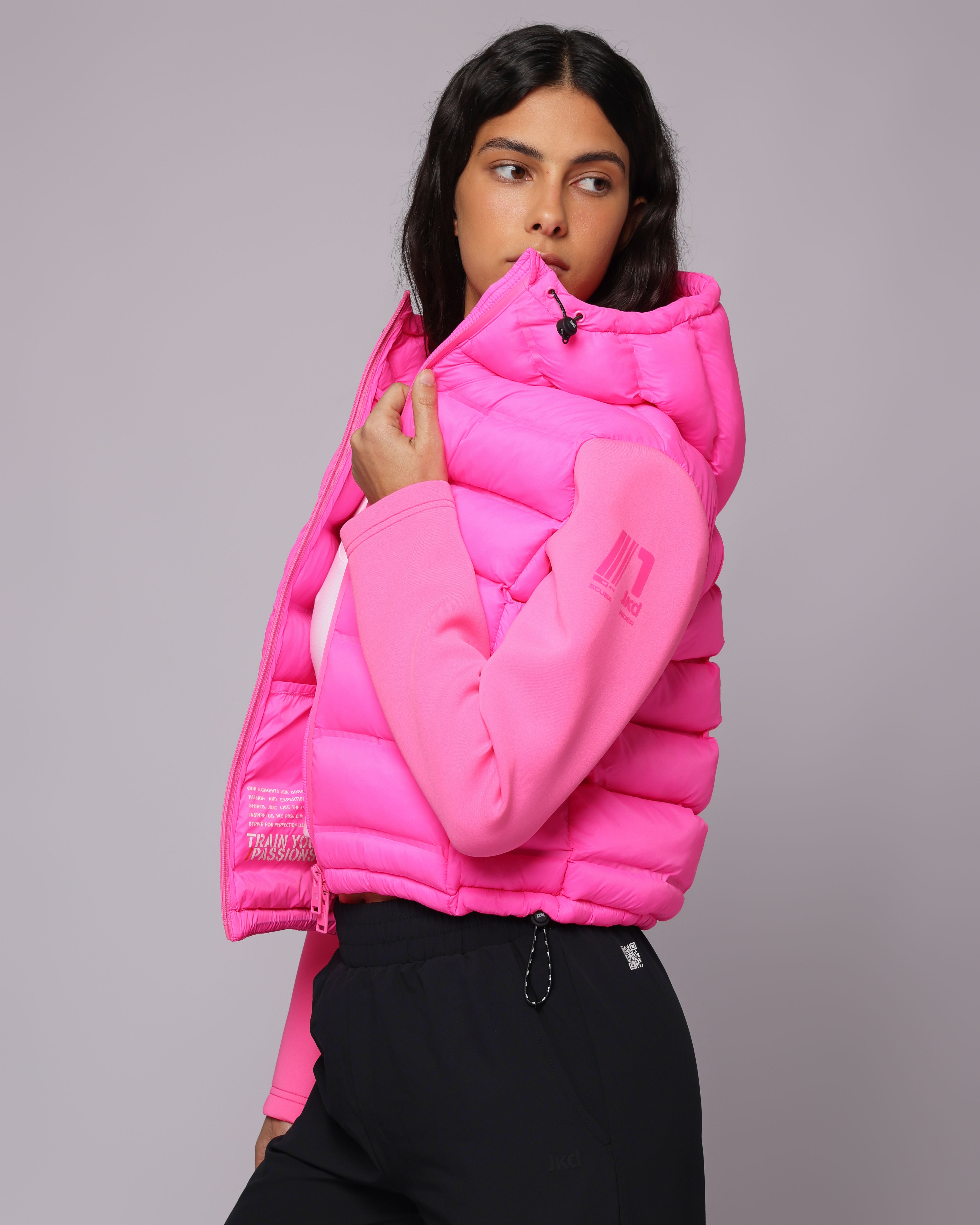 b2380afbbb8cb08355a1505588cf90e4_ROSA_JKC19DF02D_14_T26