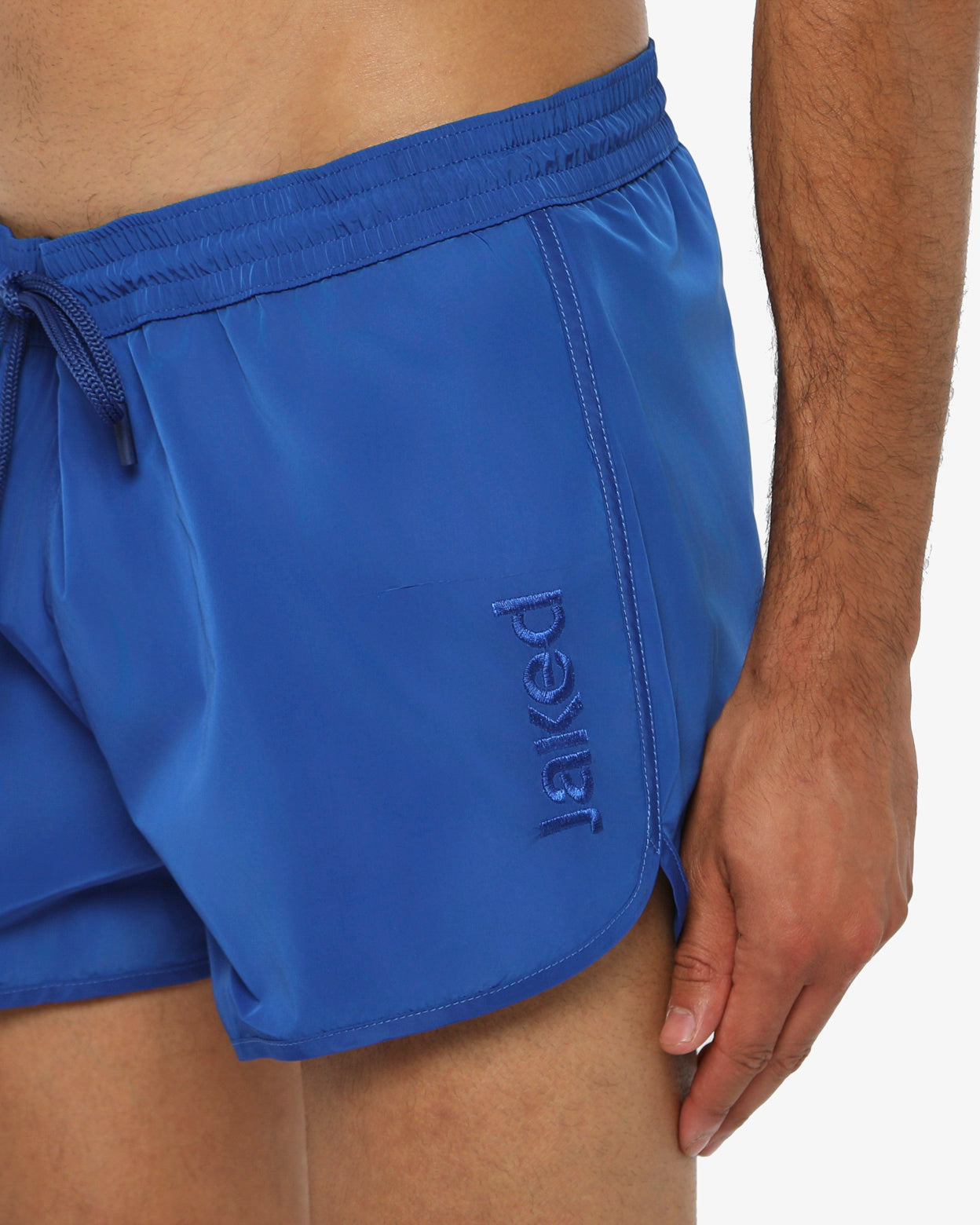 246ce8e5a853f85266f5f79b6a03b75b_BLU_JKCM5JX01U_7_R63