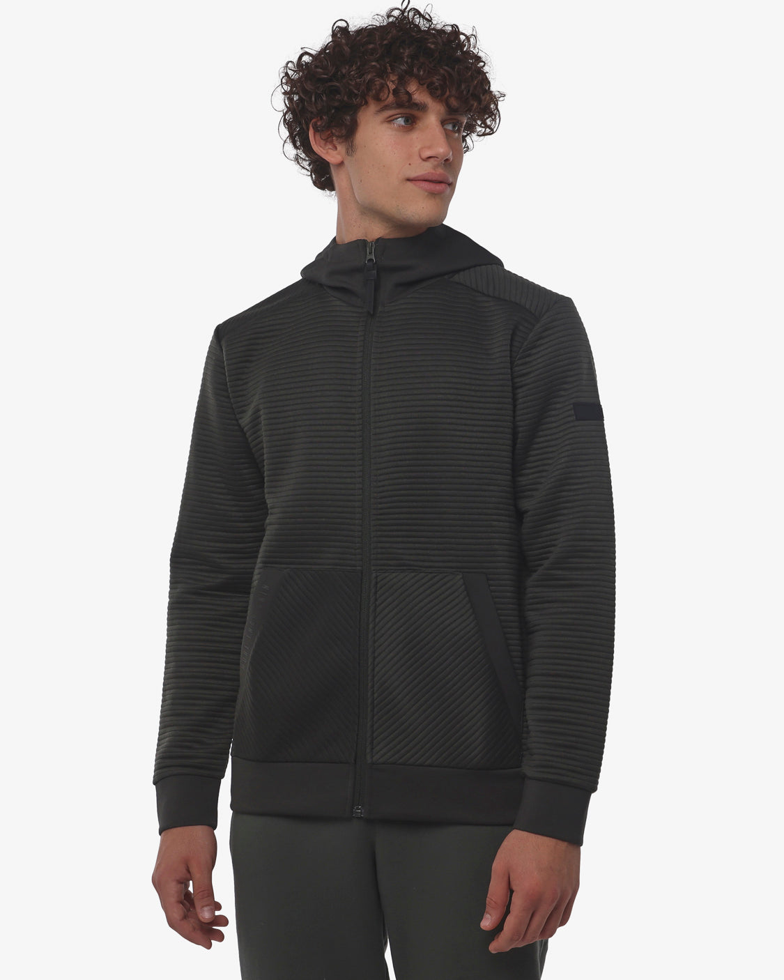 0c67b90e02f3194587f36af9730fc9e9_VERDE_JKFL6IX02U_11_Q11