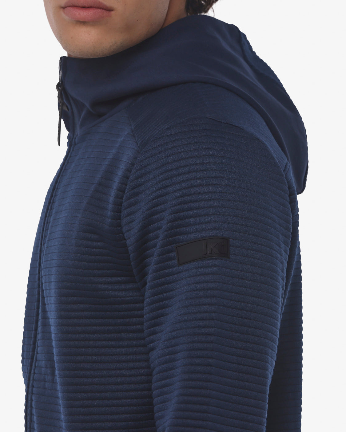 32219b48193382cac5ffaeb8eeaa9363_BLU_JKFL6IX02U_8_D82