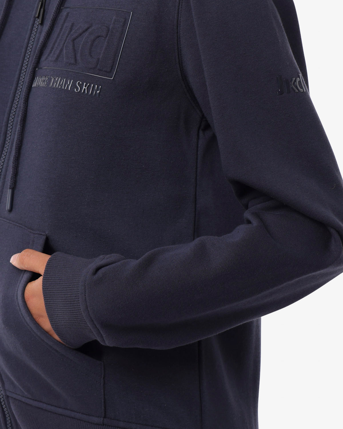 3b1ef929623d50d3394a35c5b9d16dd6_BLU_JKFL6SD01D_14_028