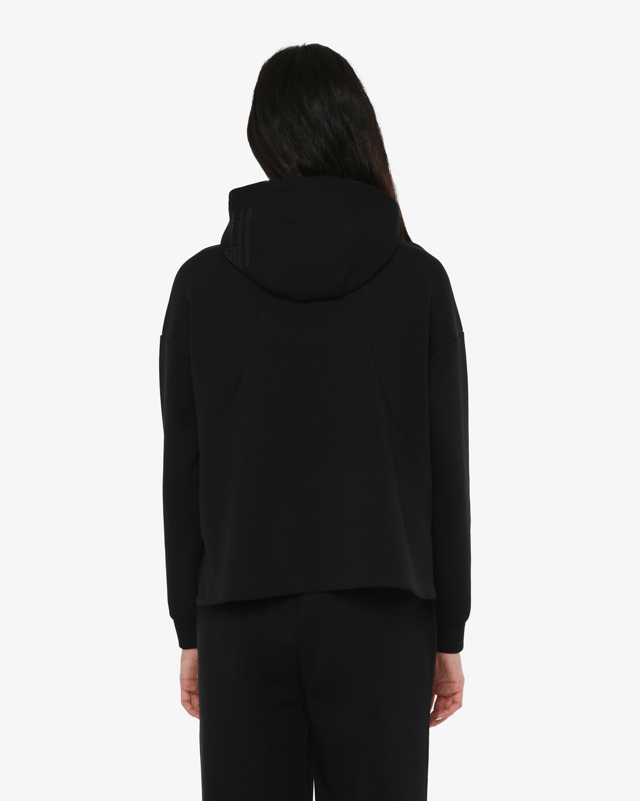 f64995525916e1291ea37f9b68a60166_NERO_JKFL7FJ09D_2_001