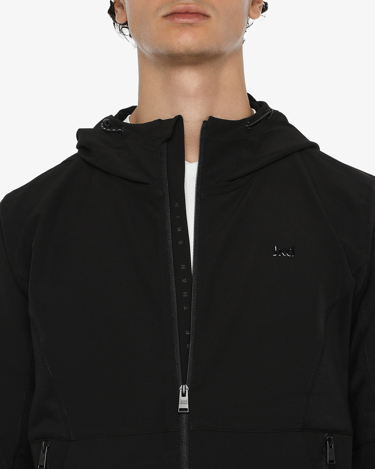 f64995525916e1291ea37f9b68a60166_NERO_JKFL88O15U_5_001