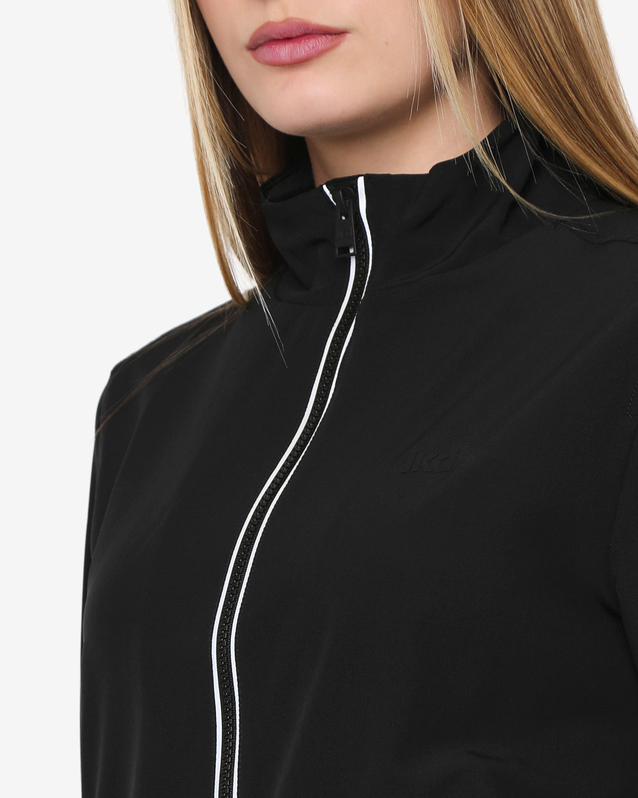 f64995525916e1291ea37f9b68a60166_NERO_JKFL8NC02D_9_001