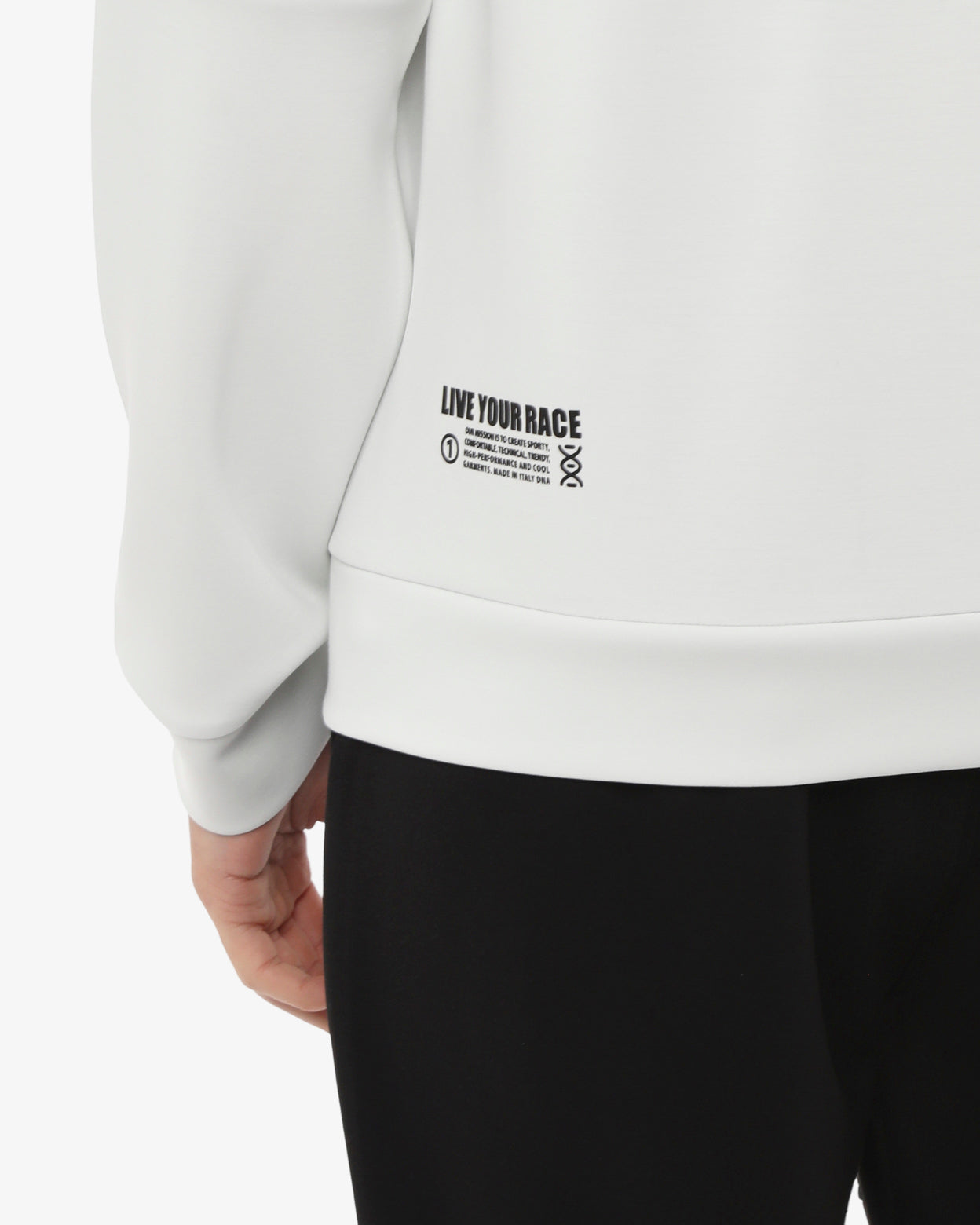 a2dc80bbfa384a1b0e747acaf8ccb97e_GHIACCIO_JKFL8NC02U_23_185