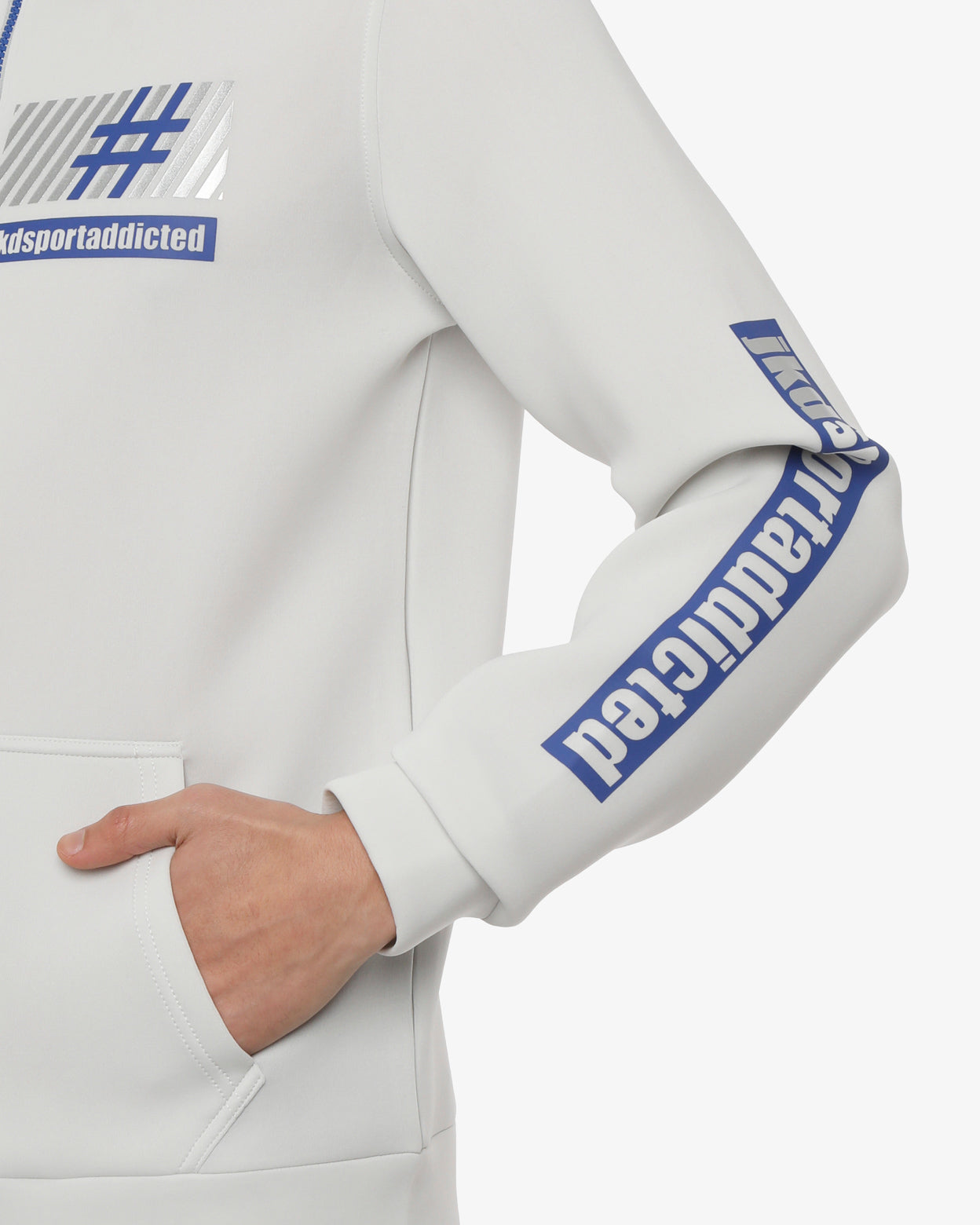 a2dc80bbfa384a1b0e747acaf8ccb97e_GHIACCIO_JKFL9AM01U_22_185