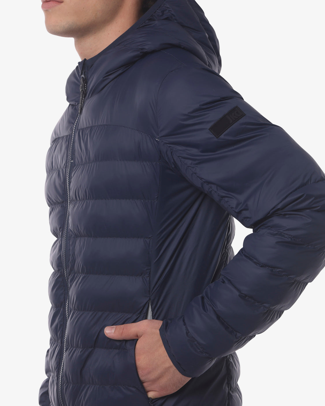 3b1ef929623d50d3394a35c5b9d16dd6_BLU_JKGC4V401U_19_028