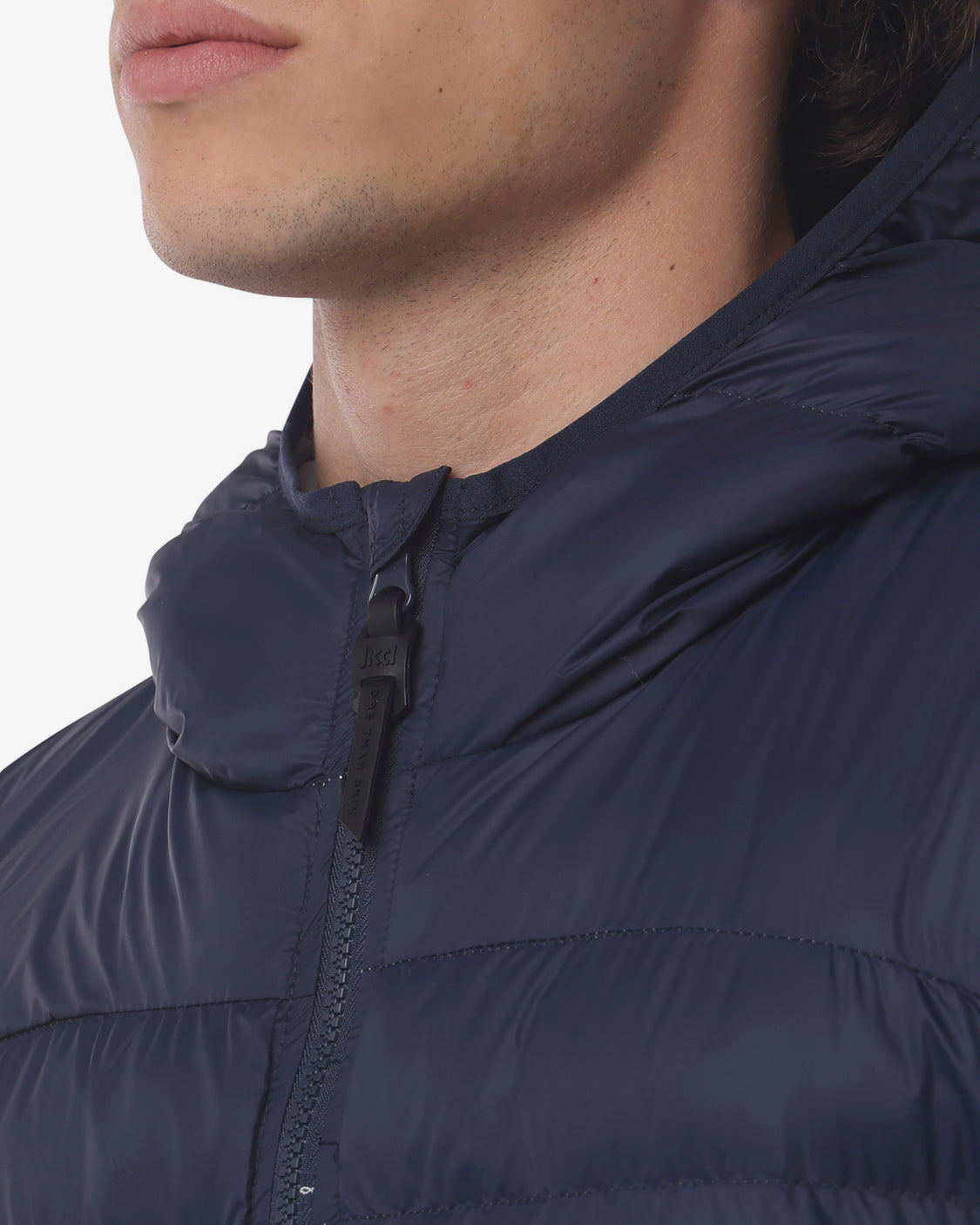 3b1ef929623d50d3394a35c5b9d16dd6_BLU_JKGC4V401U_20_028