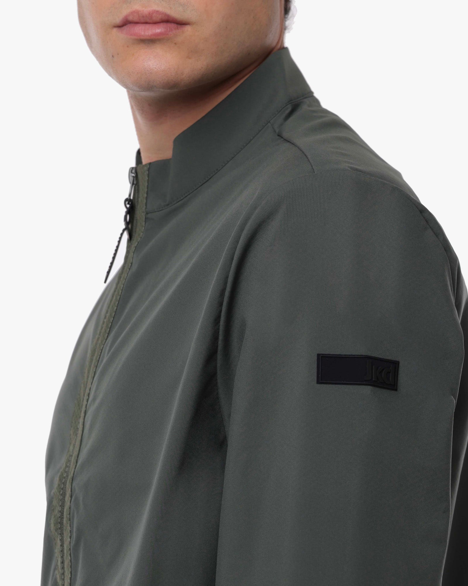 c57b8e9ffb37b1384e9299cd12886fdb_VERDE_JKGC6E802U_10_663