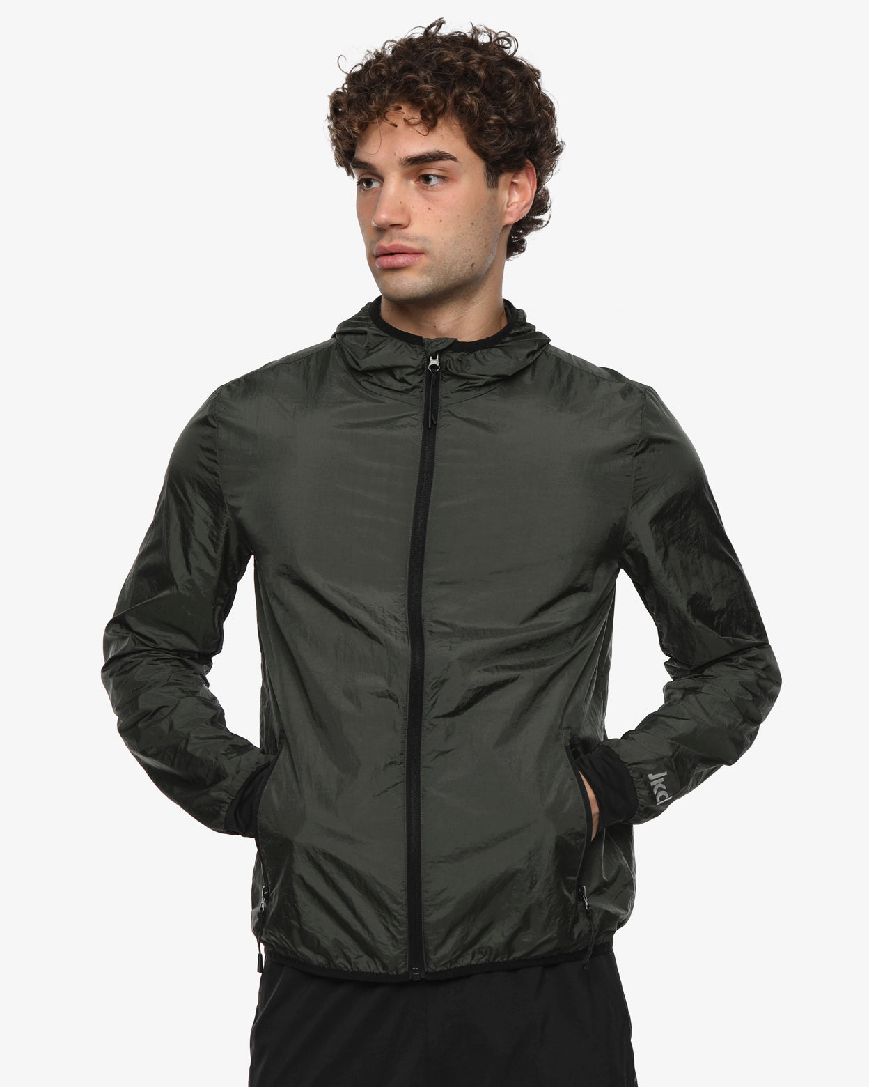 2cf8f83b1d1294098cd81e10bf3a4b5e_VERDE_JKGC6FD05U_15_663