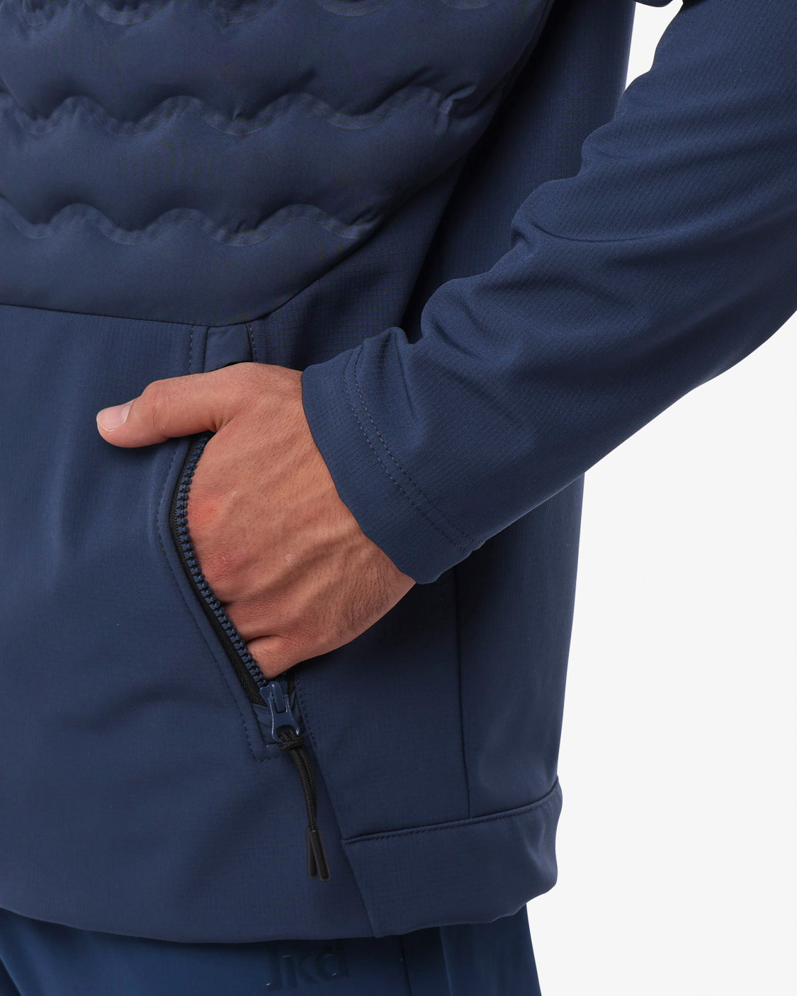 32219b48193382cac5ffaeb8eeaa9363_BLU_JKGC6IW01U_15_D82