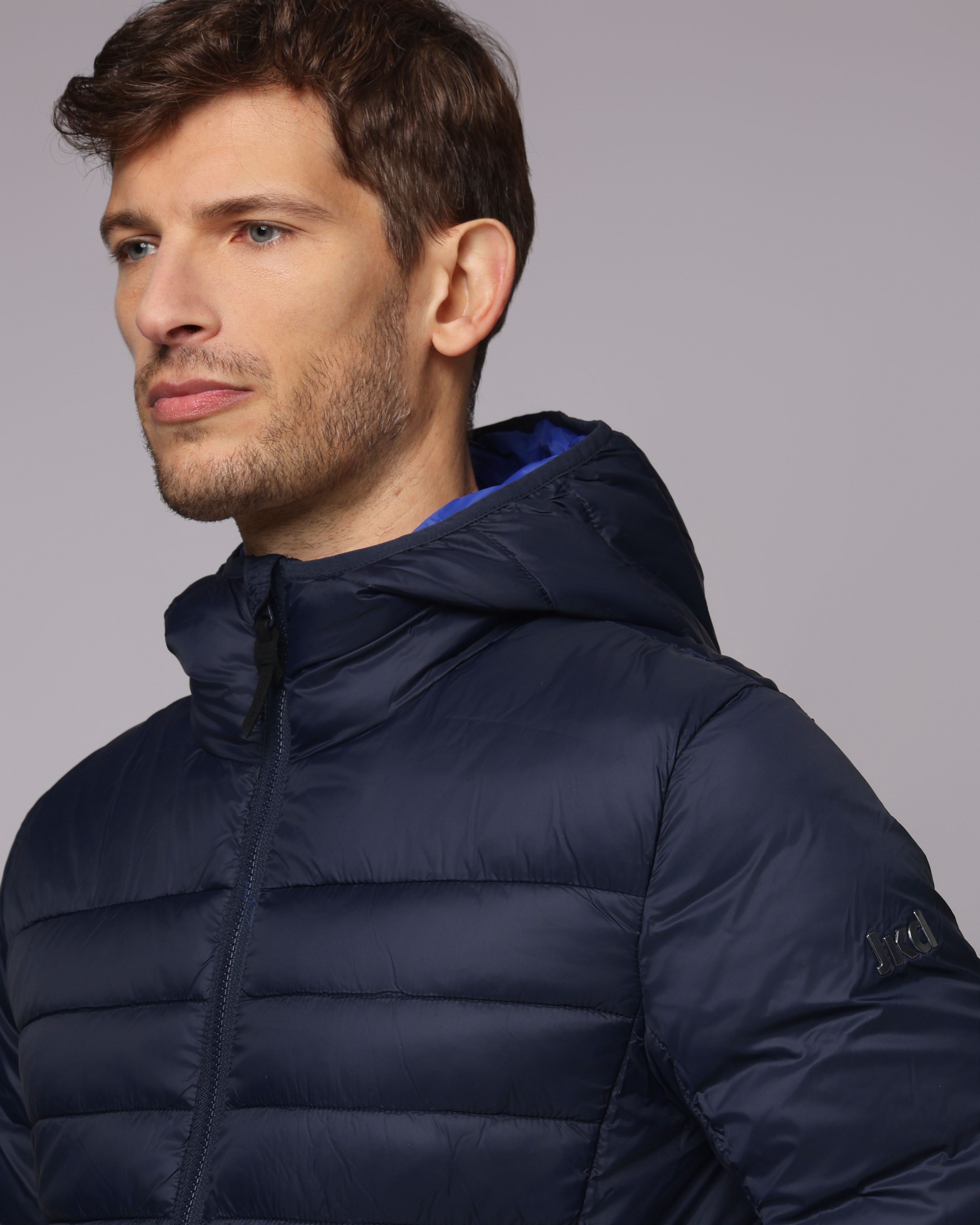 9dcc5aebff3e33c0a17b14365e71a29b_BLU_JKGC6P301U_44_Z26