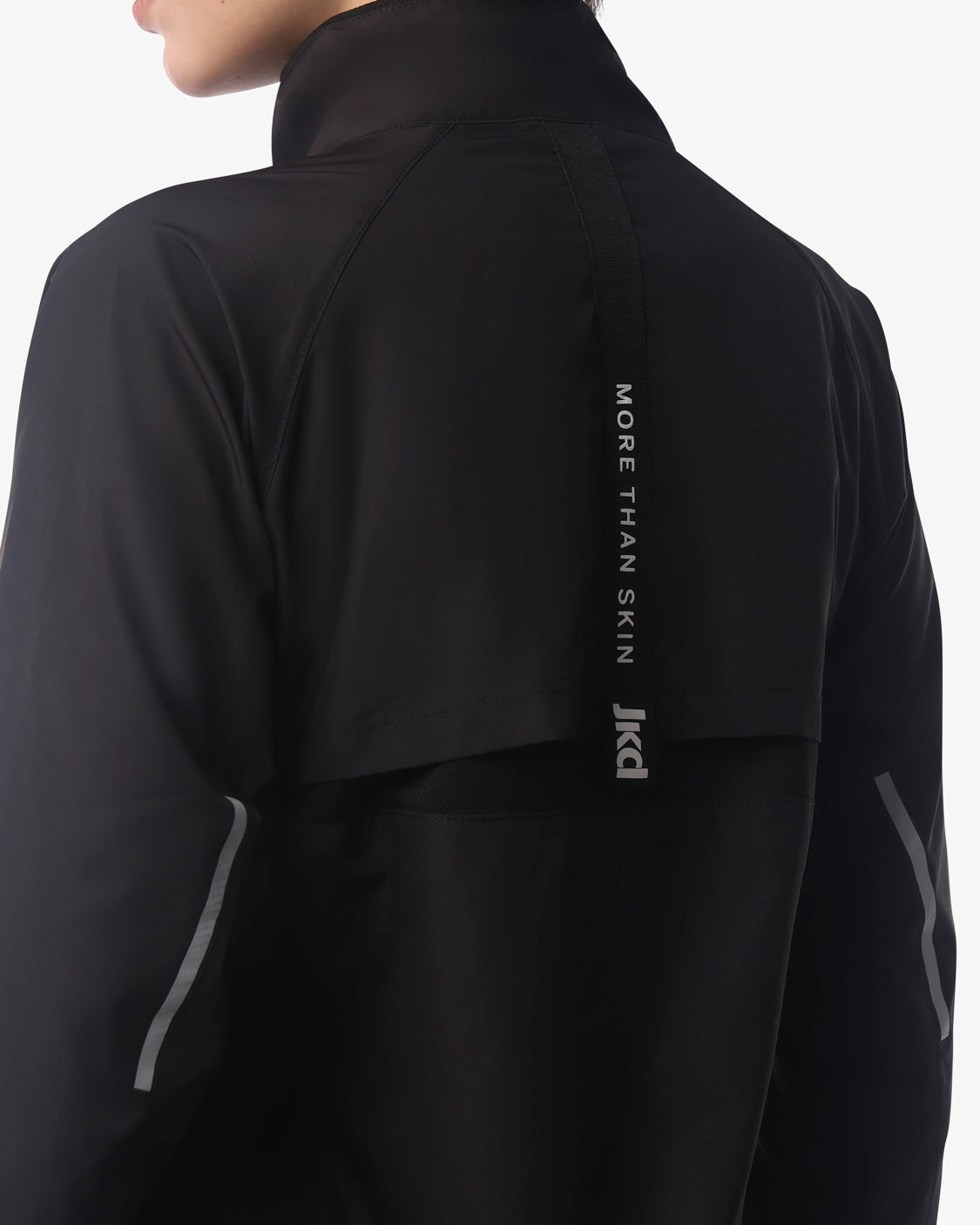 f64995525916e1291ea37f9b68a60166_NERO_JKGC6XK01D_4_001