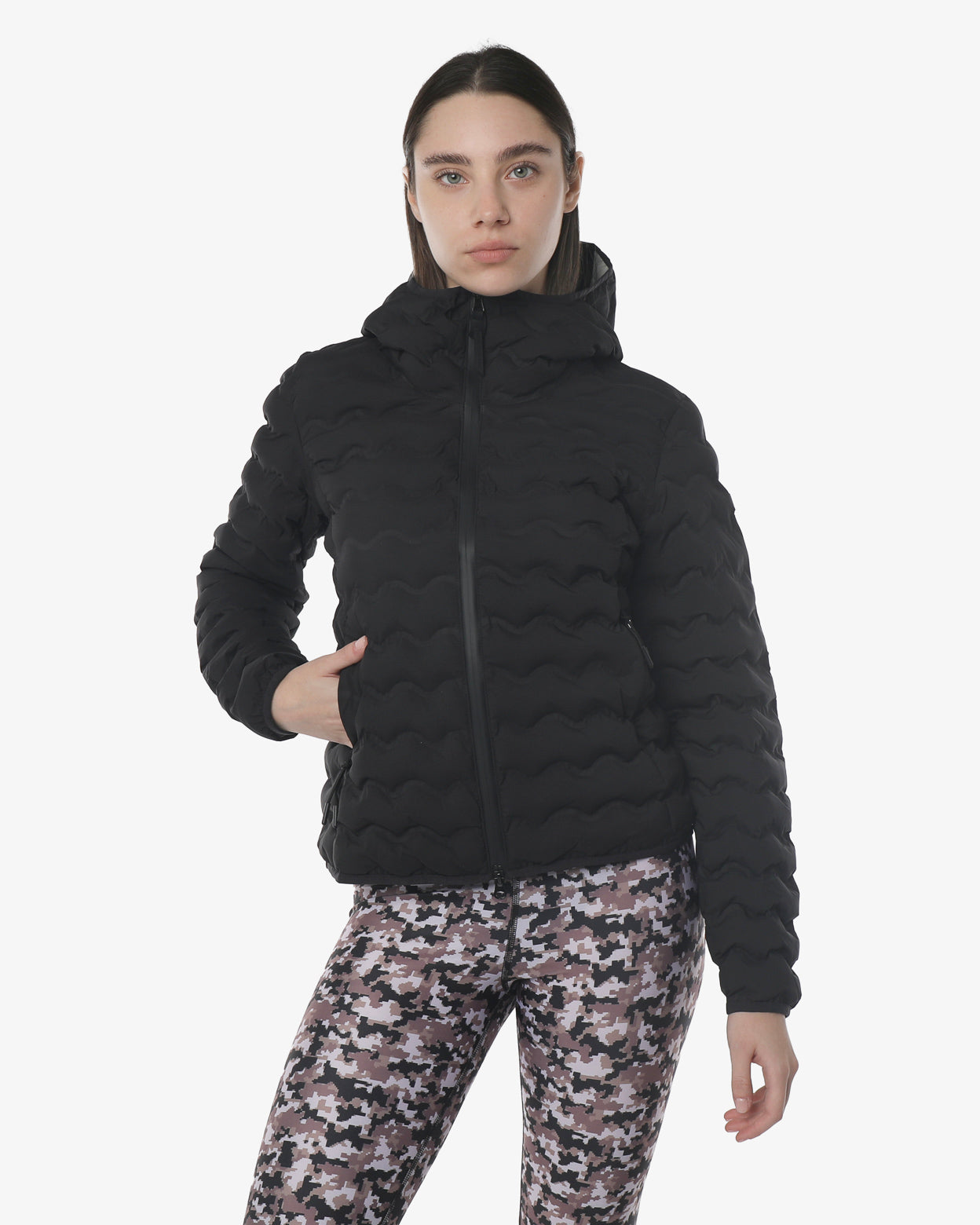 f64995525916e1291ea37f9b68a60166_NERO_JKGC7FI01D_10_001