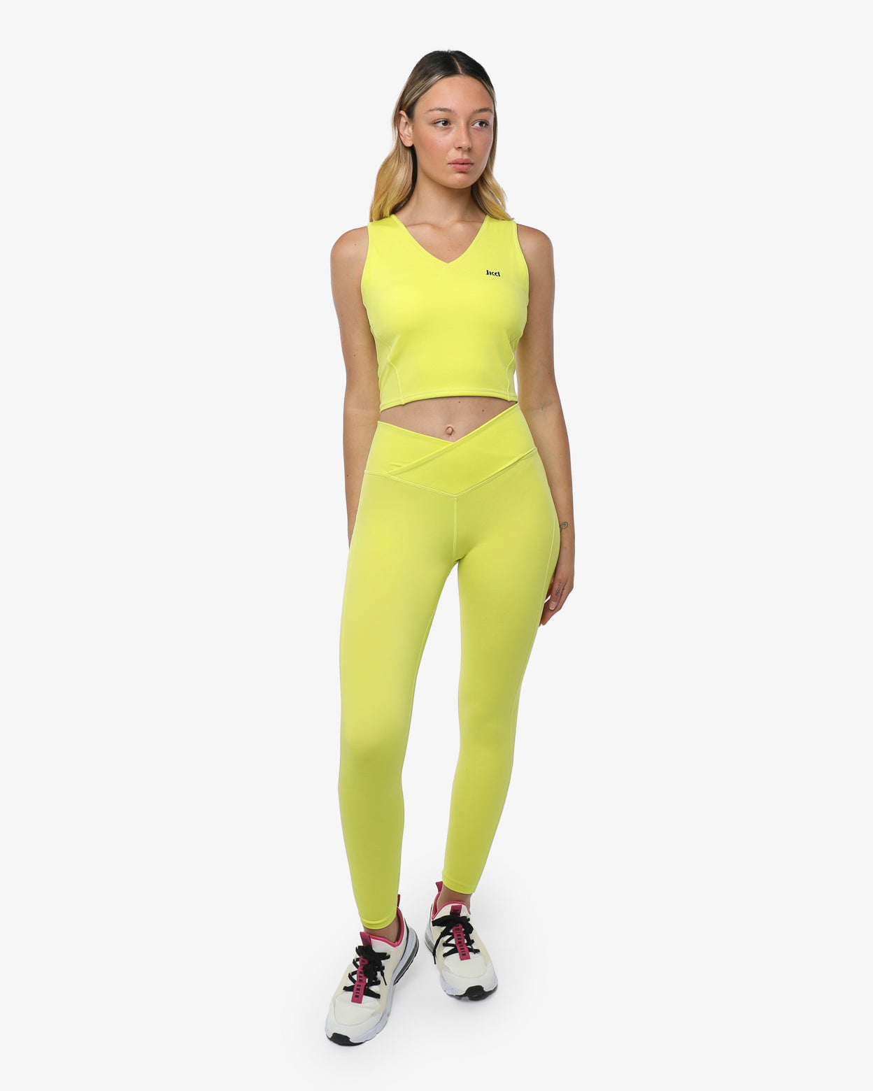 0be94228a5f7d85bfe4ef3130f7c9eb8_GIALLO_JKLG7U602D_9_L74