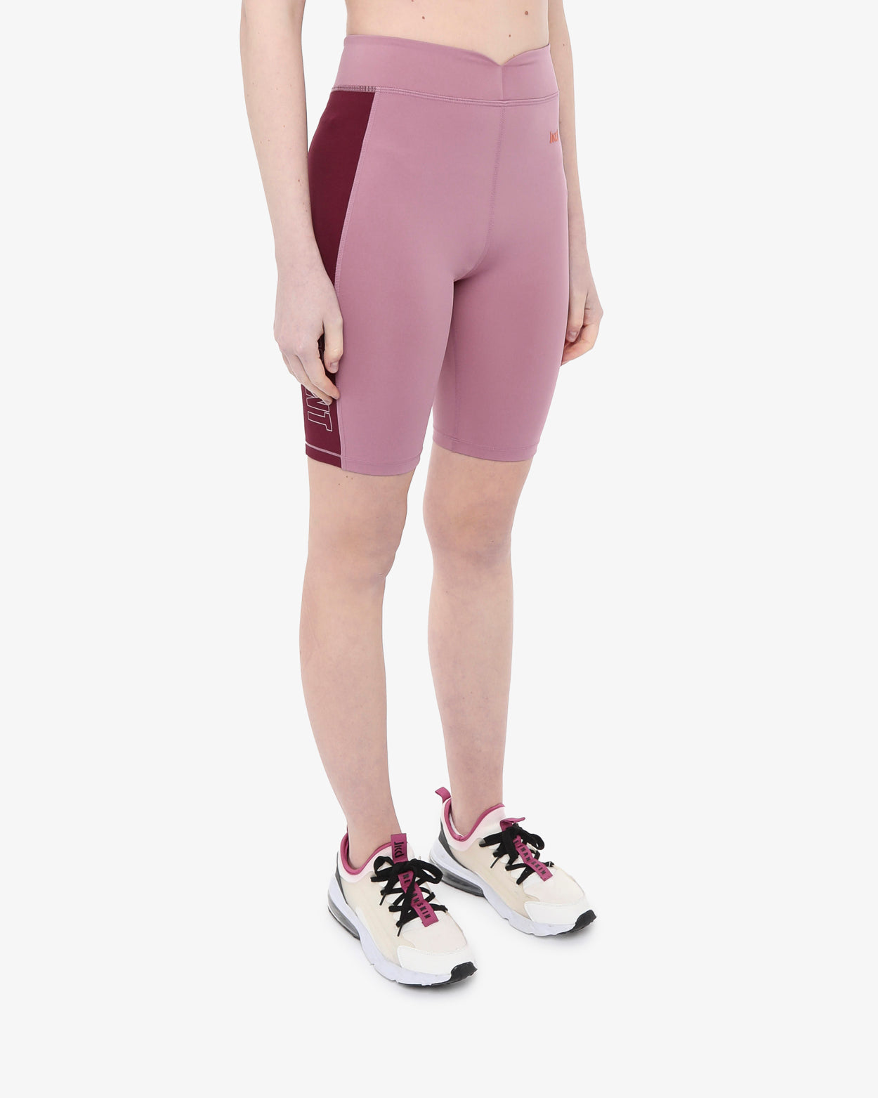 ad0579834f8a91ee757c410bc0bf677d_ROSA_JKLG8NU03D_19_C63