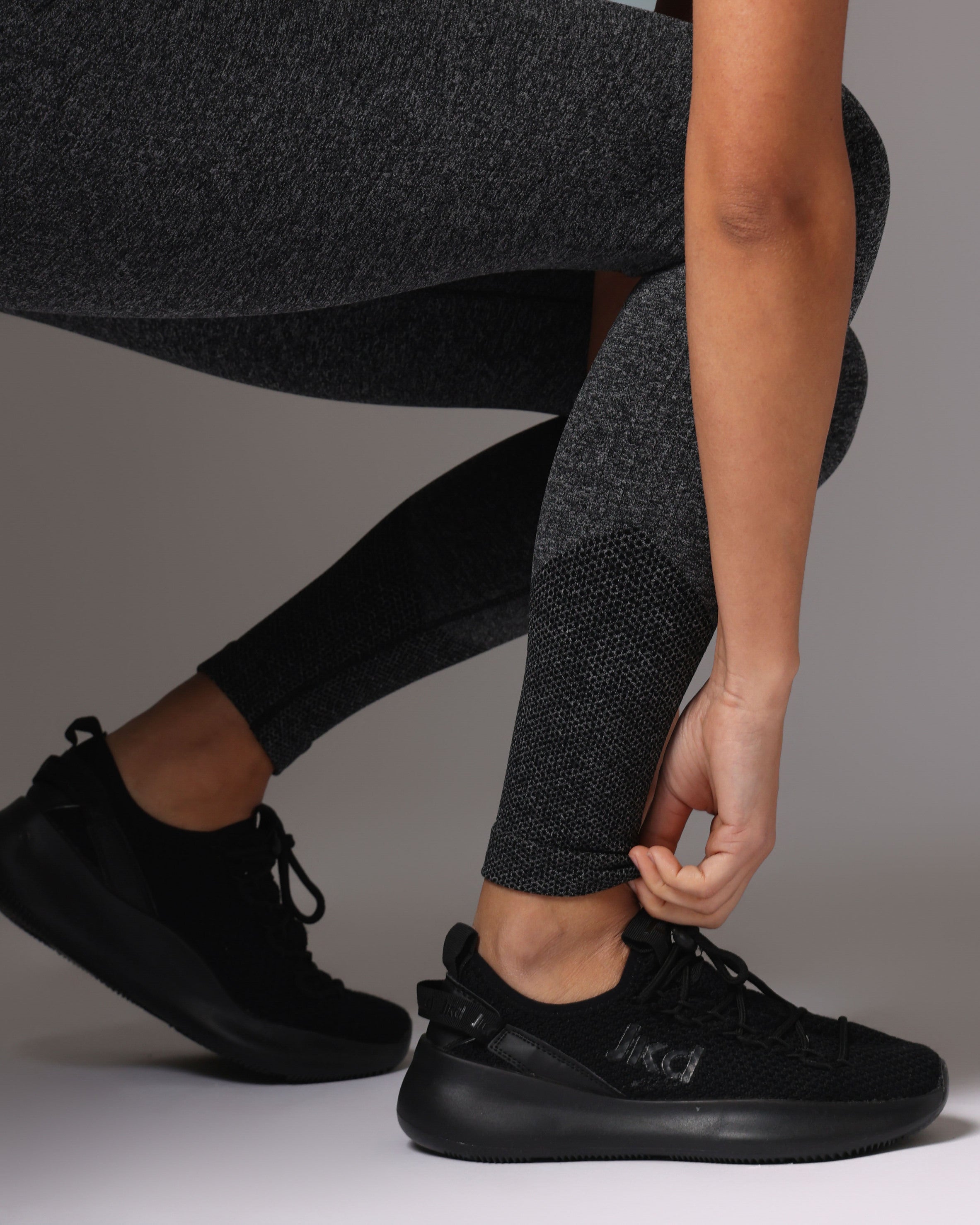 f64995525916e1291ea37f9b68a60166_NERO_JKLG9G304D_46_001