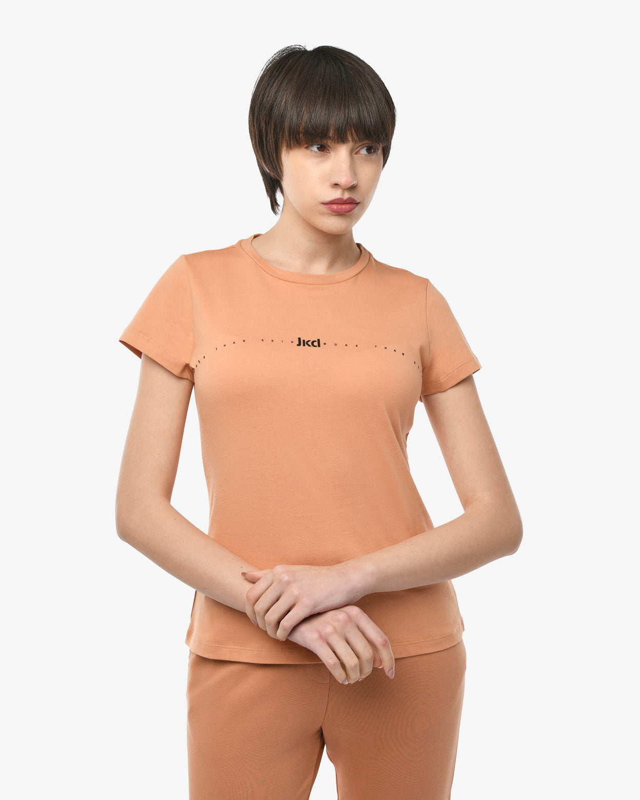 decbff23ce0b2a73e2a539e837752376_MARRONE_JKMA6XL05D_1_B65