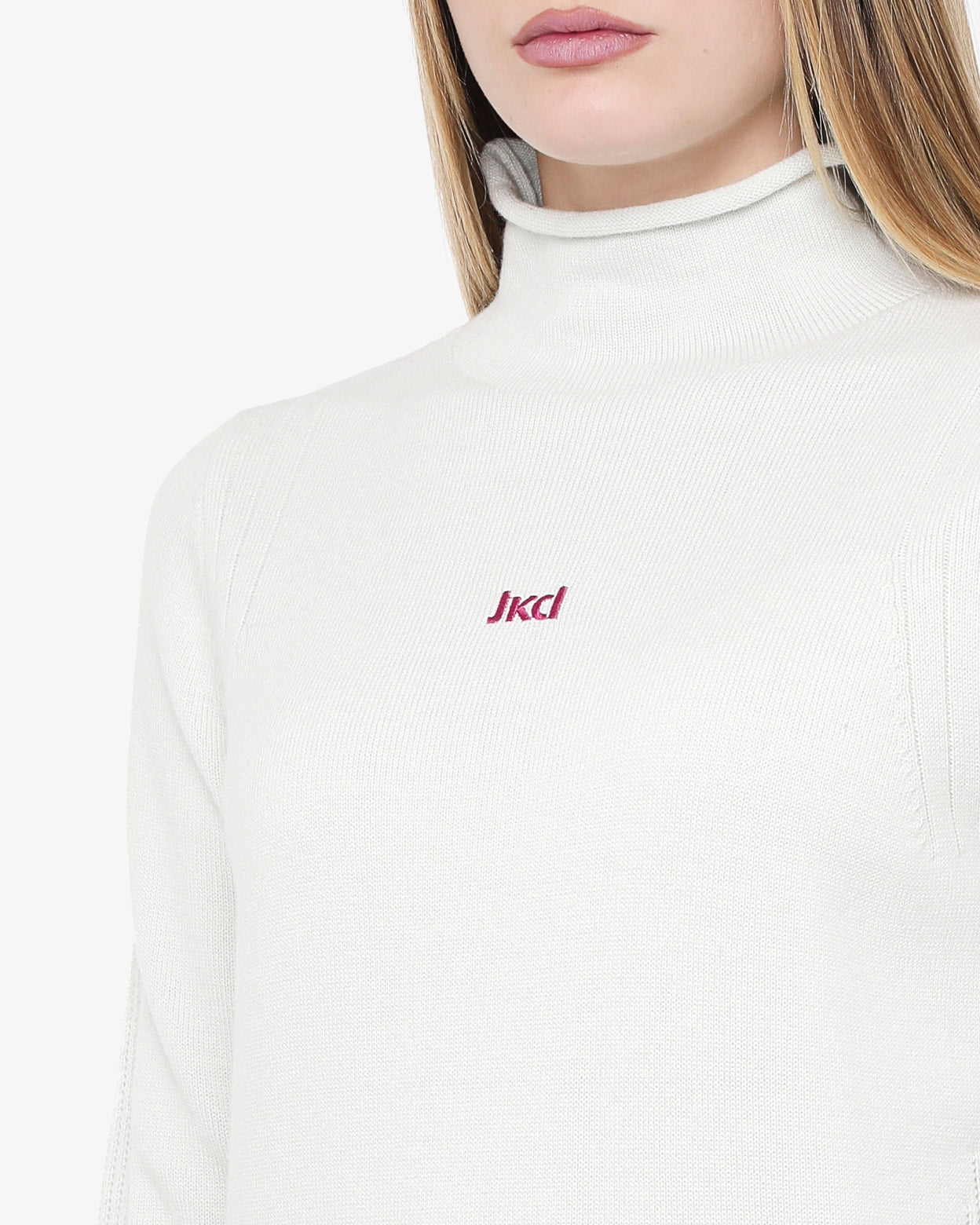 a2dc80bbfa384a1b0e747acaf8ccb97e_BIANCO_JKMU89A04D_18_185