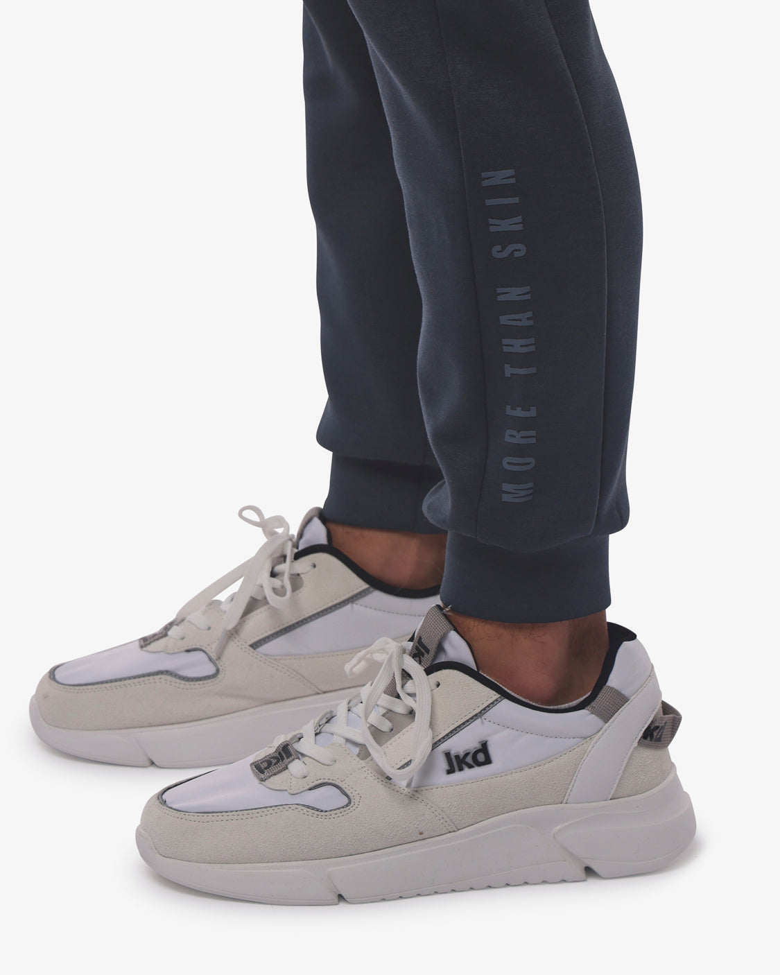 4168bdd9ebe7c40c0dd3a4da3bffcc65_AZZURRO_JKPT5WQ04U_13_497