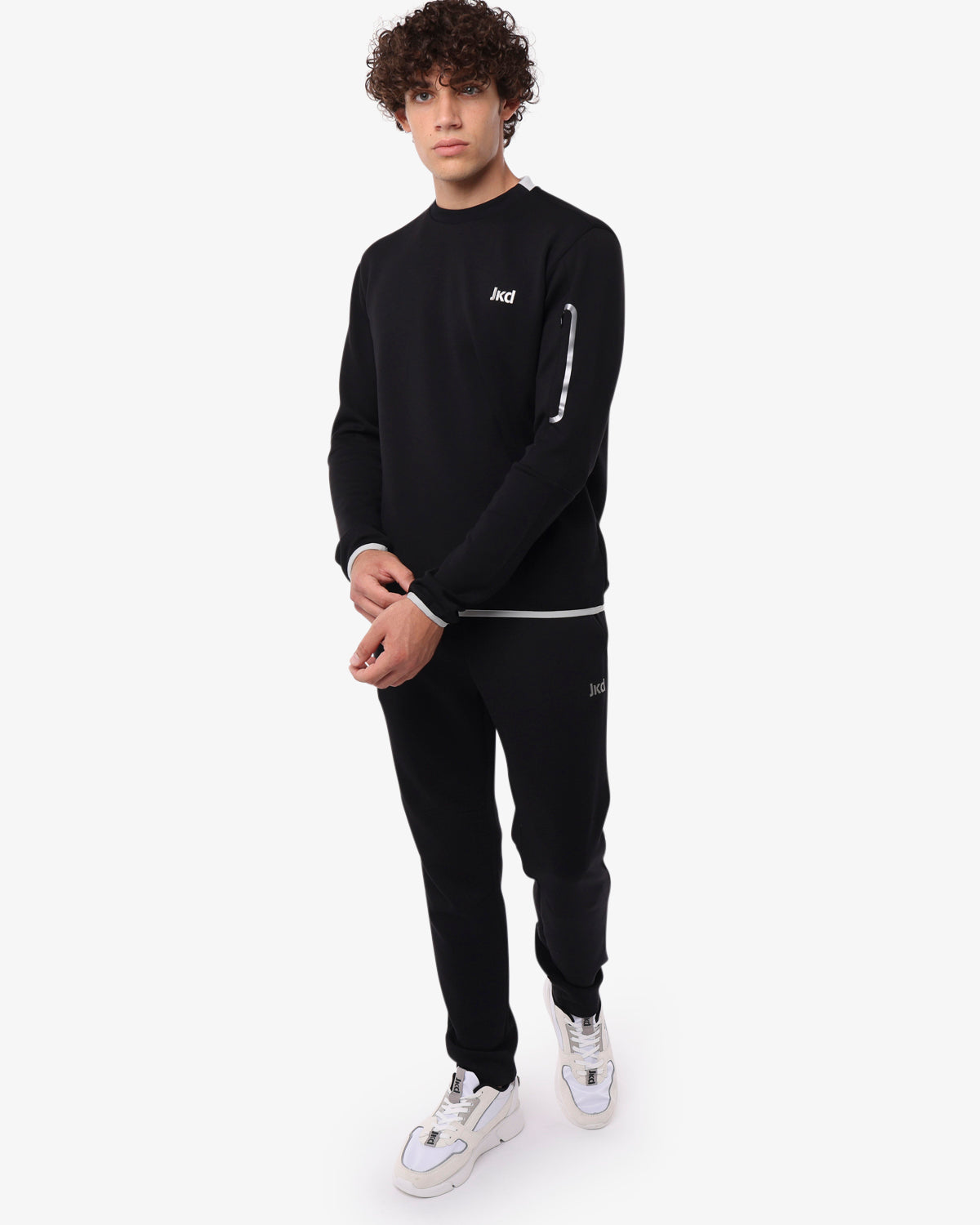 f64995525916e1291ea37f9b68a60166_NERO_JKPT6DU03U_14_001