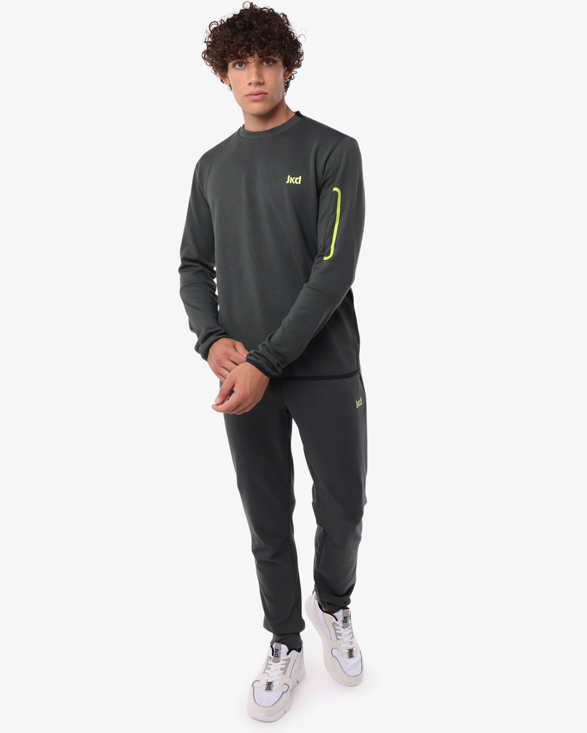 2cf8f83b1d1294098cd81e10bf3a4b5e_VERDE_JKPT6DU03U_19_663