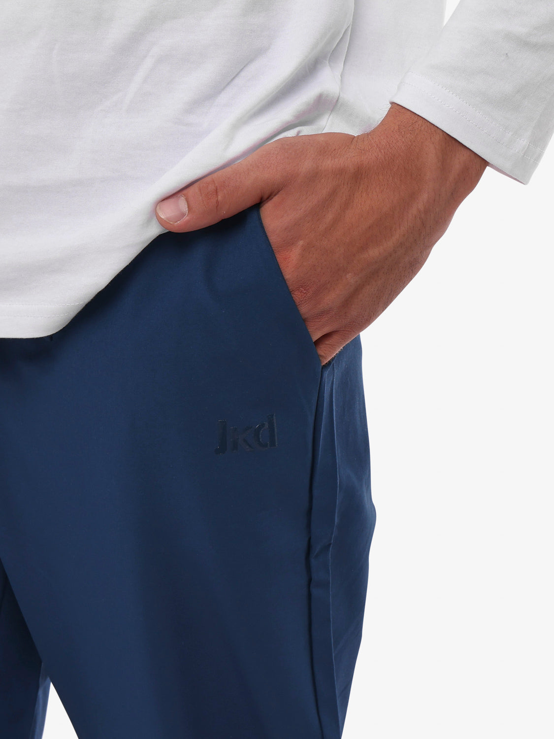 8614c9477a5d86f42a1da6b19d625392_BLU_JKPT6IX04U_8_D82