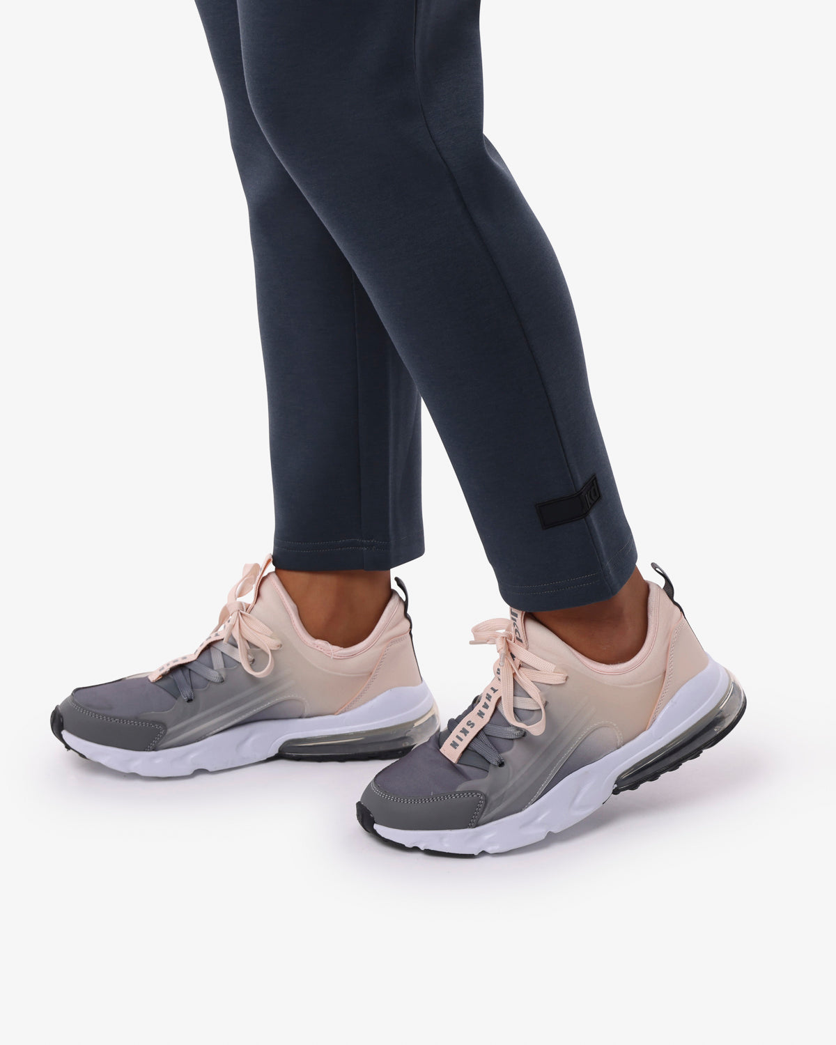 4168bdd9ebe7c40c0dd3a4da3bffcc65_AZZURRO_JKPT6IZ04D_10_497