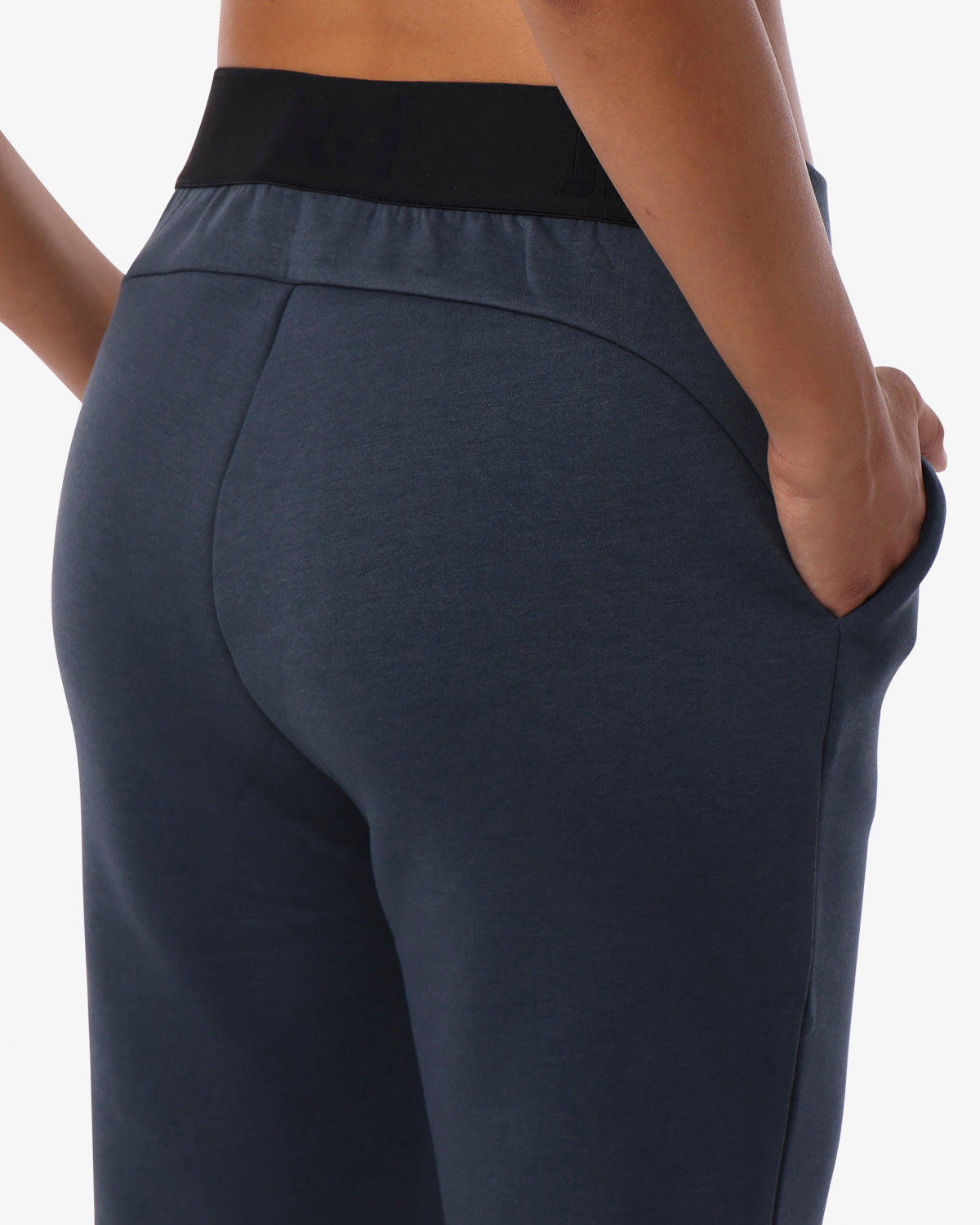 4168bdd9ebe7c40c0dd3a4da3bffcc65_AZZURRO_JKPT6IZ04D_11_497