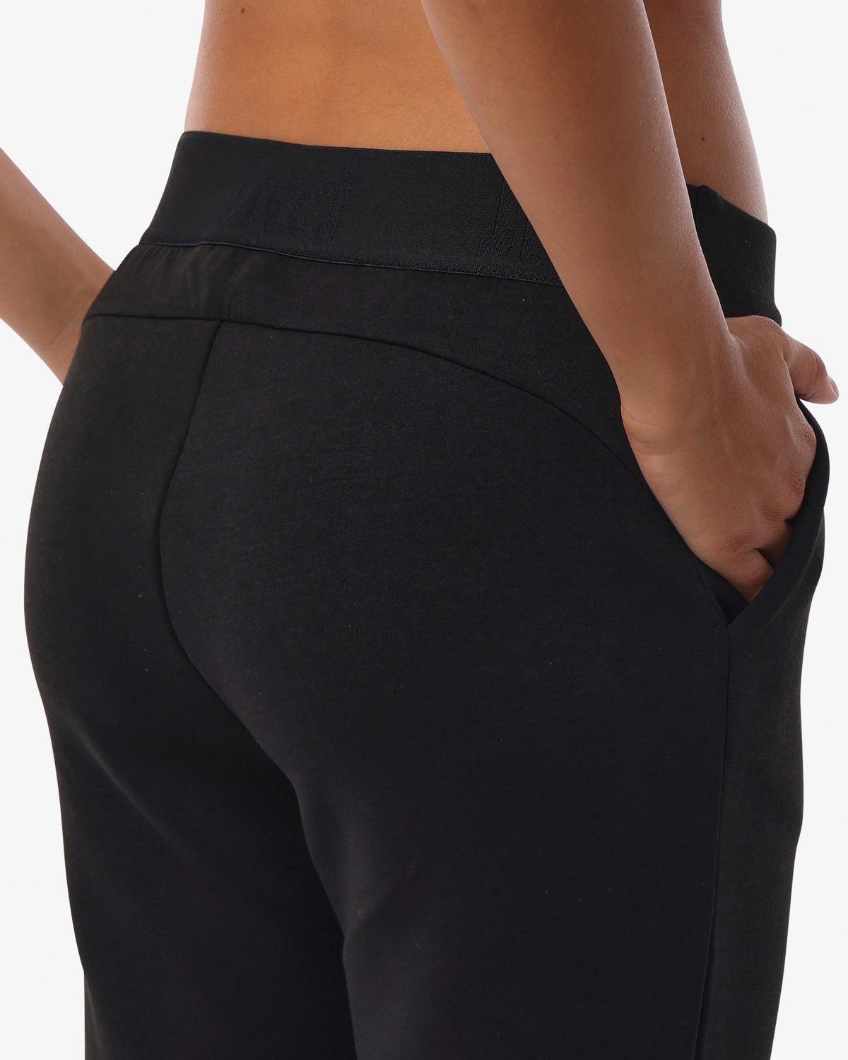 f64995525916e1291ea37f9b68a60166_NERO_JKPT6IZ04D_5_001