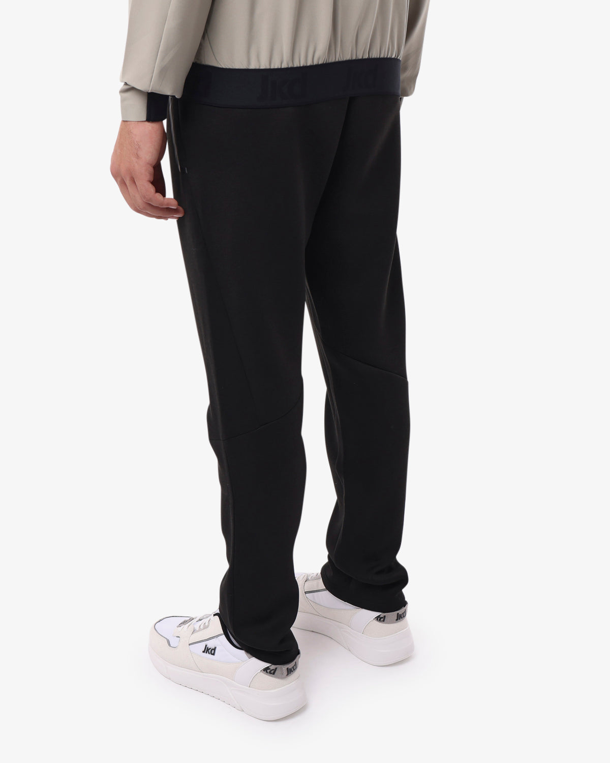 f64995525916e1291ea37f9b68a60166_NERO_JKPT6IZ04U_2_001