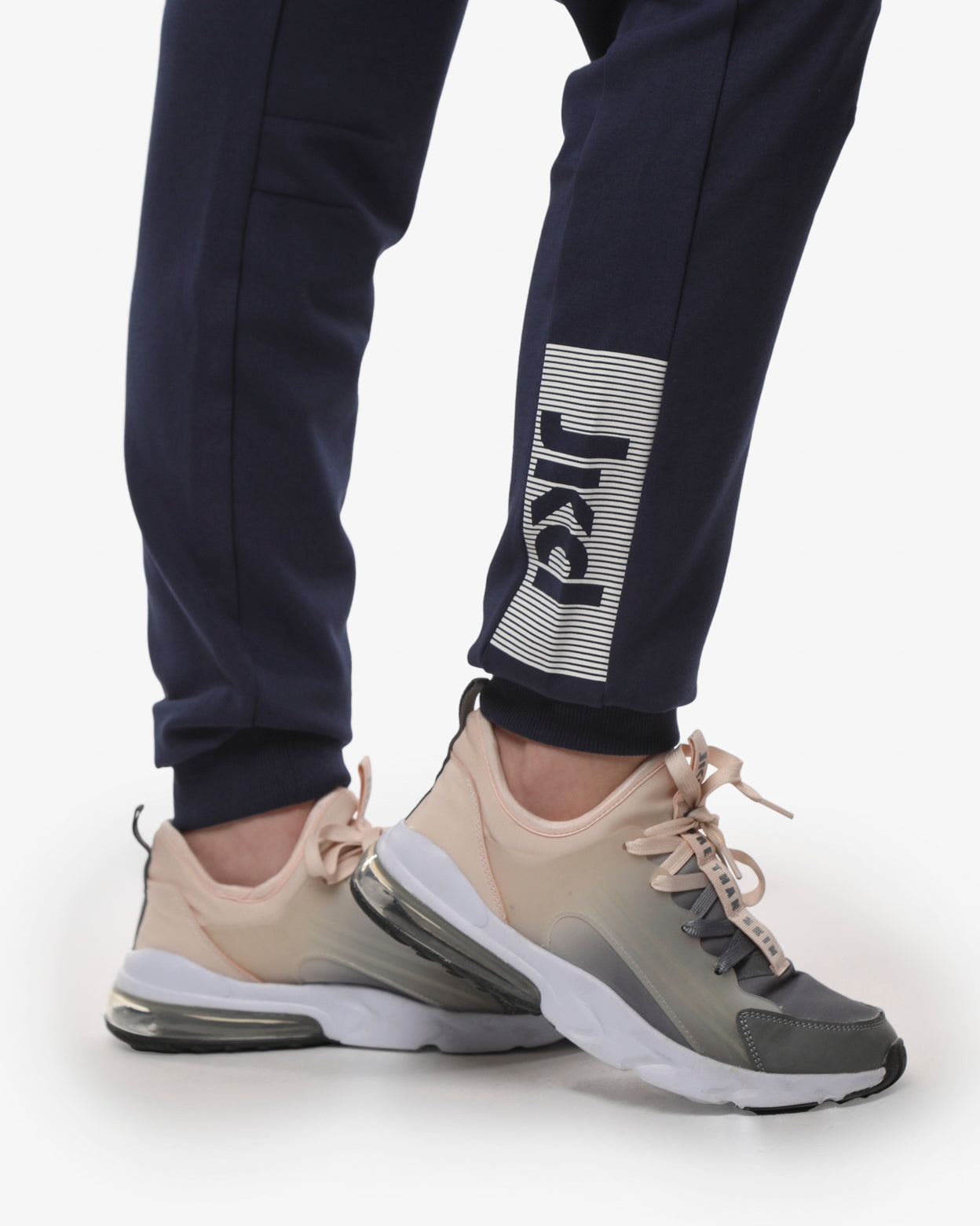 3b1ef929623d50d3394a35c5b9d16dd6_BLU_JKPT6YB03X_19_028