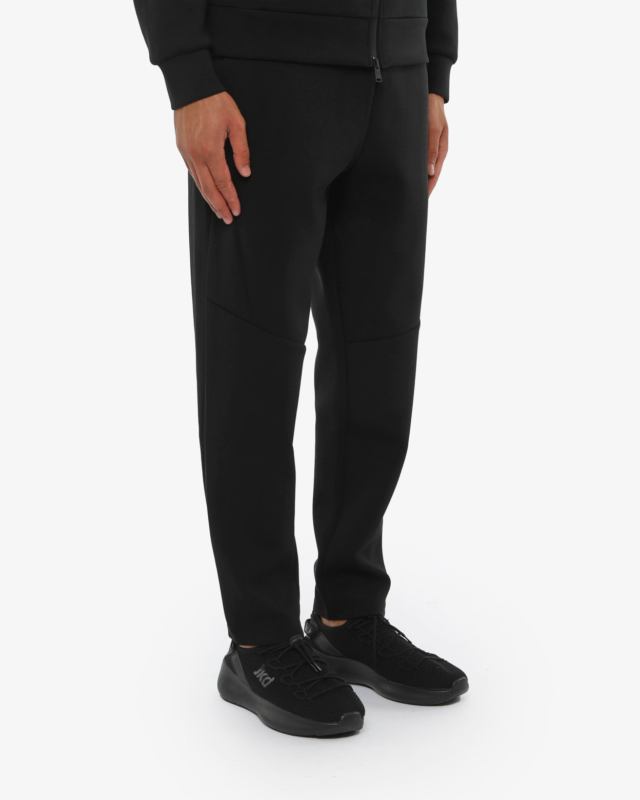 f64995525916e1291ea37f9b68a60166_NERO_JKPT7FJ07U_1_001