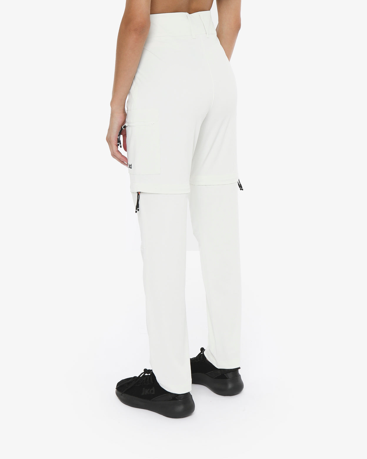 a2dc80bbfa384a1b0e747acaf8ccb97e_BIANCO_JKPT7P903D_32_185