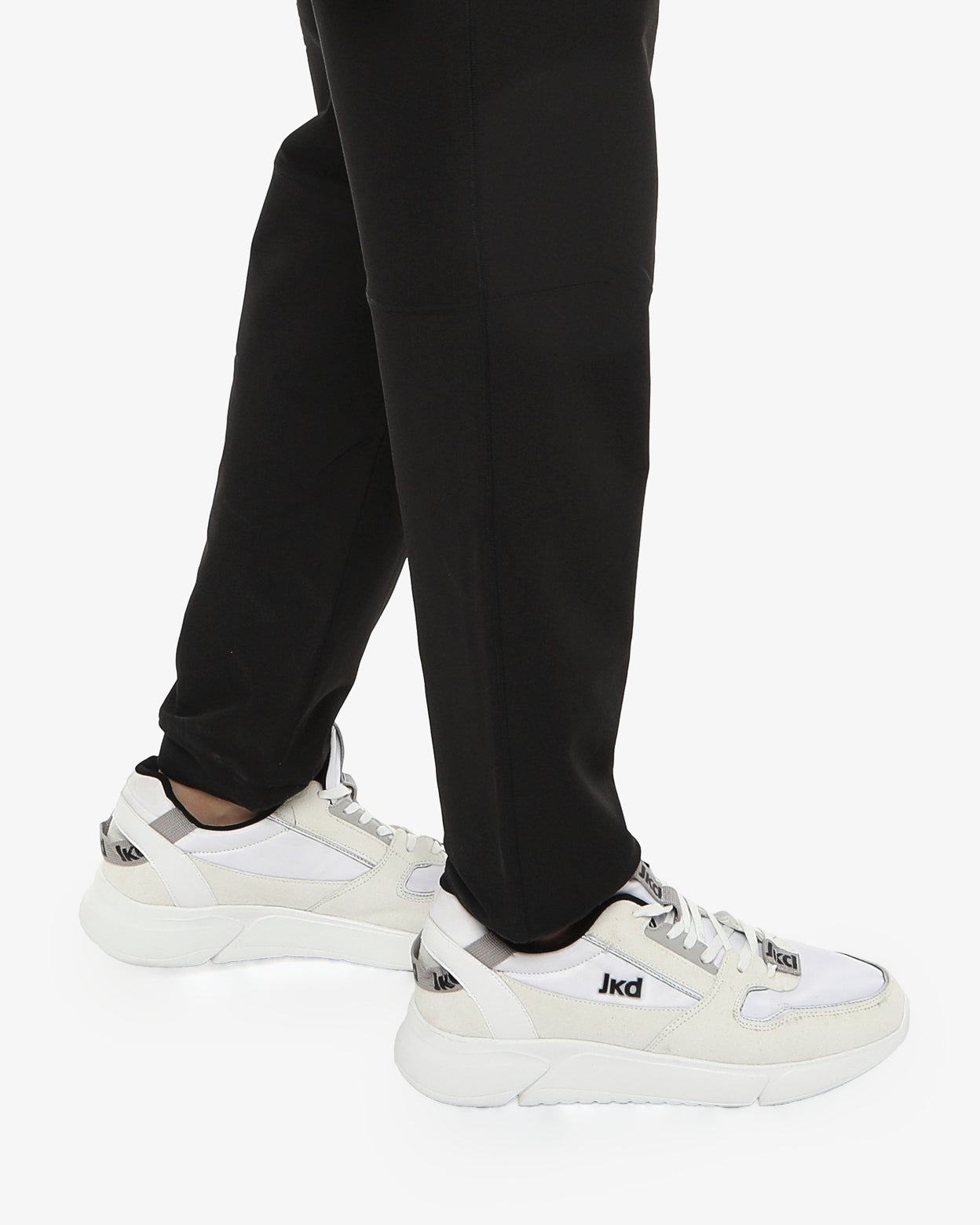 f64995525916e1291ea37f9b68a60166_NERO_JKPT88O16U_10_001