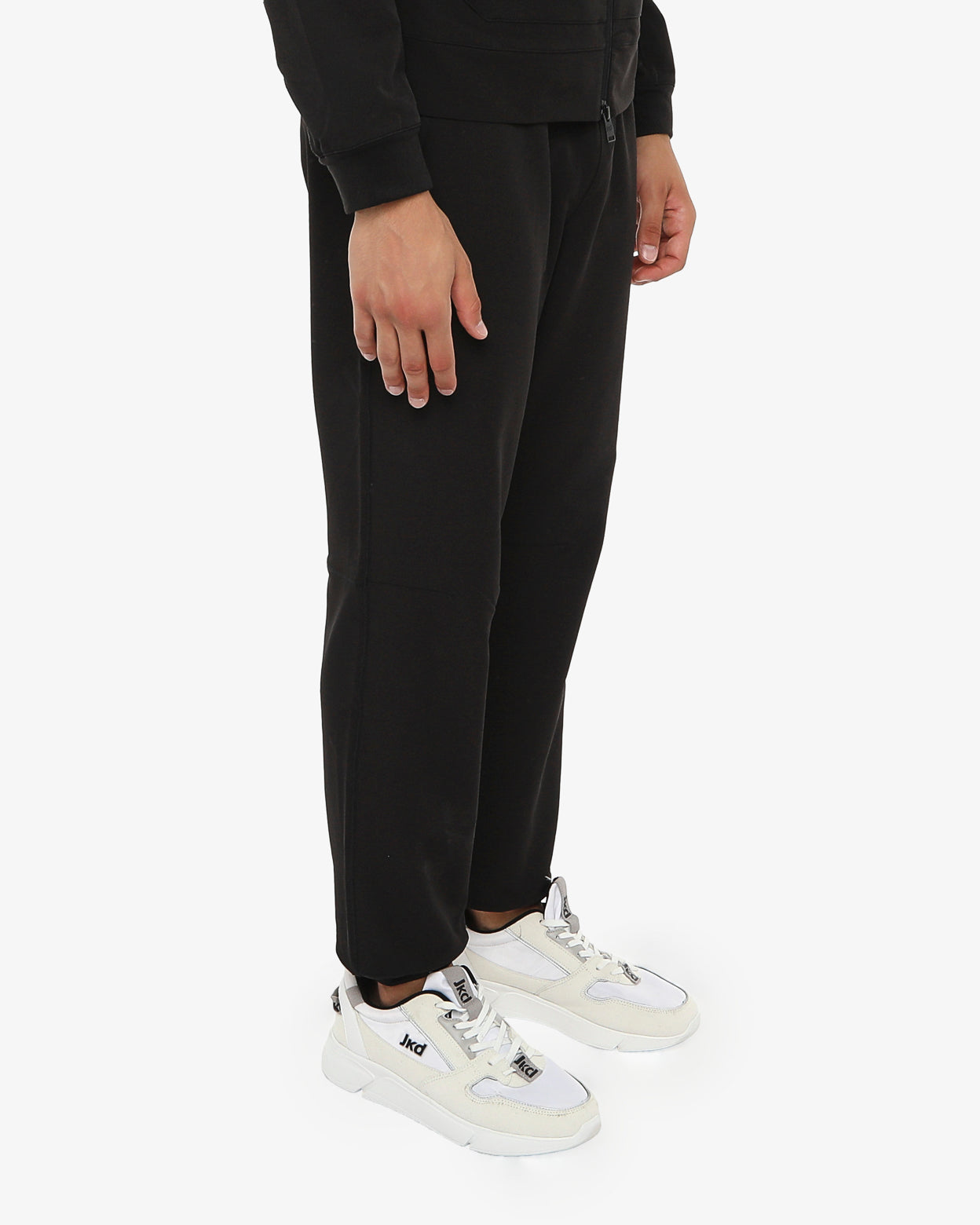 f64995525916e1291ea37f9b68a60166_NERO_JKPT88O16U_7_001