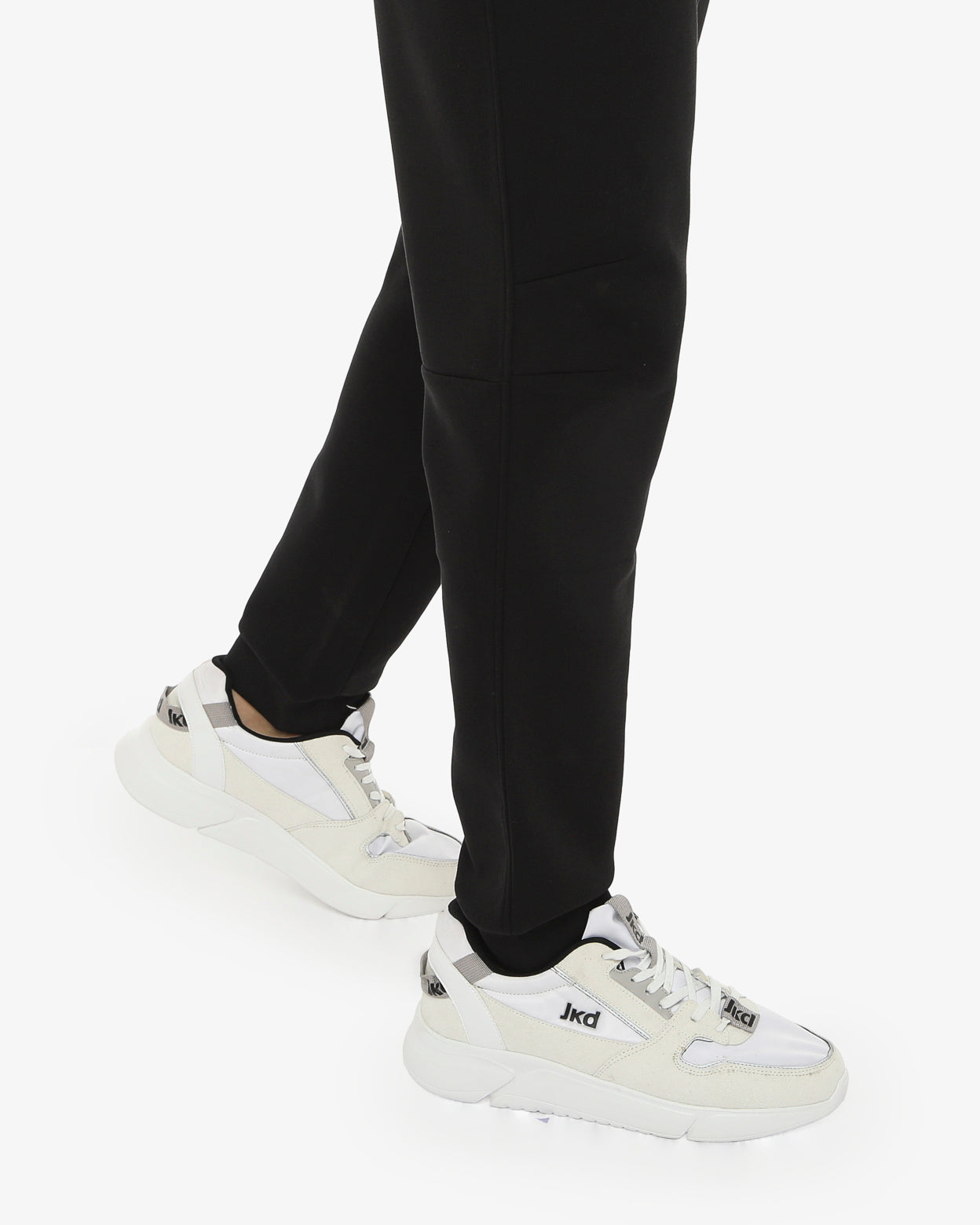 f64995525916e1291ea37f9b68a60166_NERO_JKPT89007U_4_001