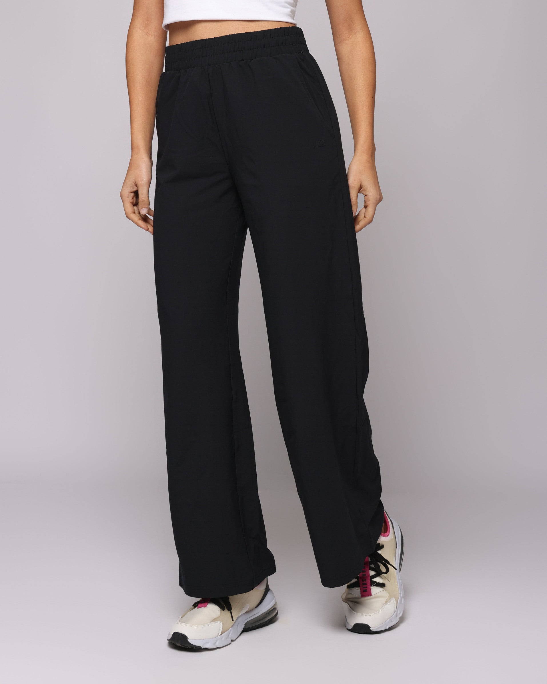 f64995525916e1291ea37f9b68a60166_NERO_JKPT8NC01D_34_001