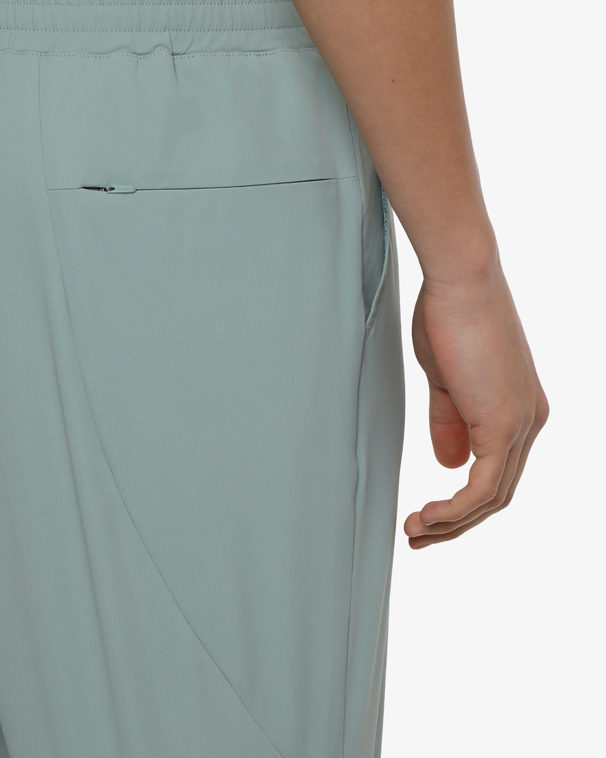 10781edade9a3c706a4dd7aef212e944_ALOE_JKPT8ND02U_23_G44