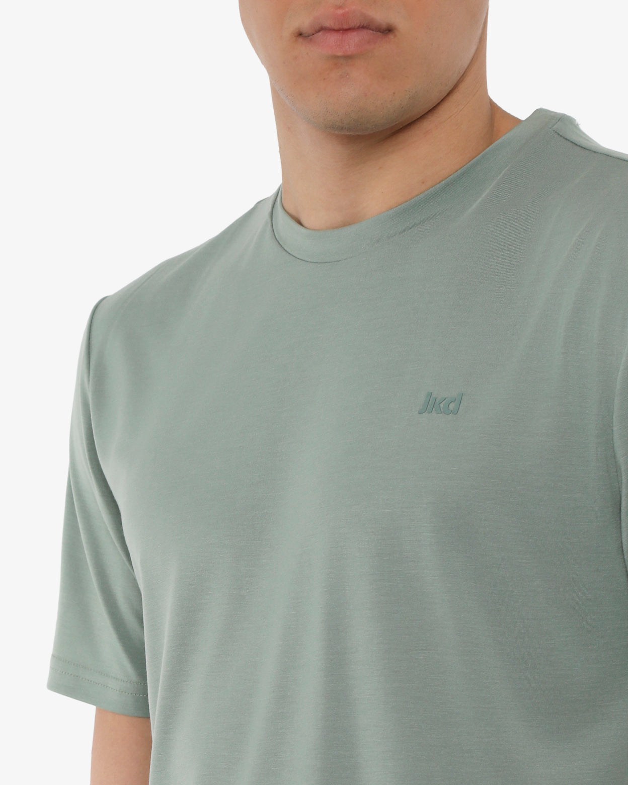 bd97fc3cf1626c7e43d45f1cceb49ebf_ALOE_JKTH8NC04U_14_G44