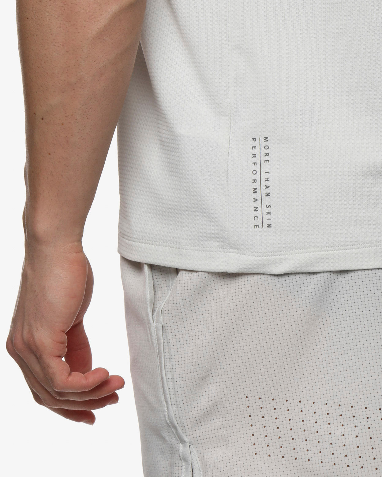 a2dc80bbfa384a1b0e747acaf8ccb97e_GHIACCIO_JKTH8NU05U_14_185