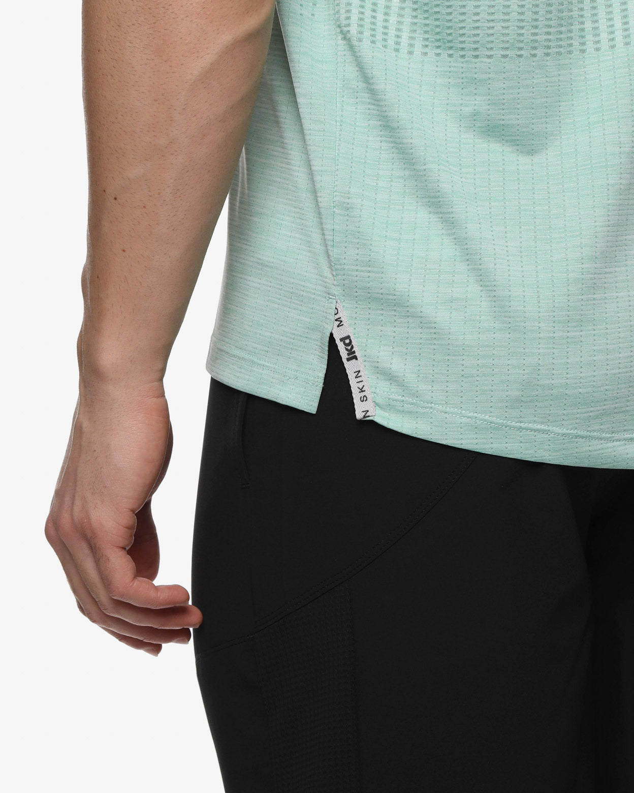 1106ca35dcff9e0689436c96512af994_VERDE_JKTH8NU07U_21_P52