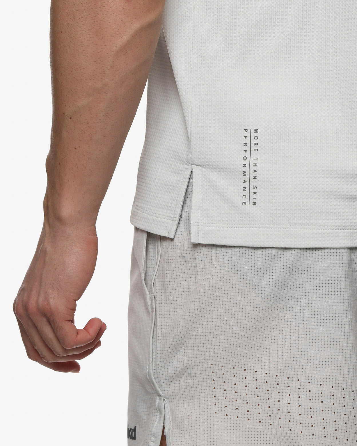 a2dc80bbfa384a1b0e747acaf8ccb97e_GHIACCIO_JKTH8NU08U_14_185