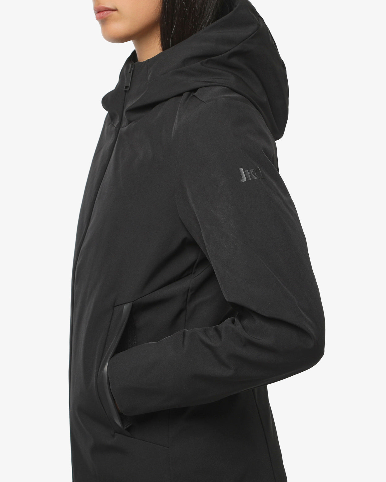 f64995525916e1291ea37f9b68a60166_NERO_JKC17FC02D_23_001